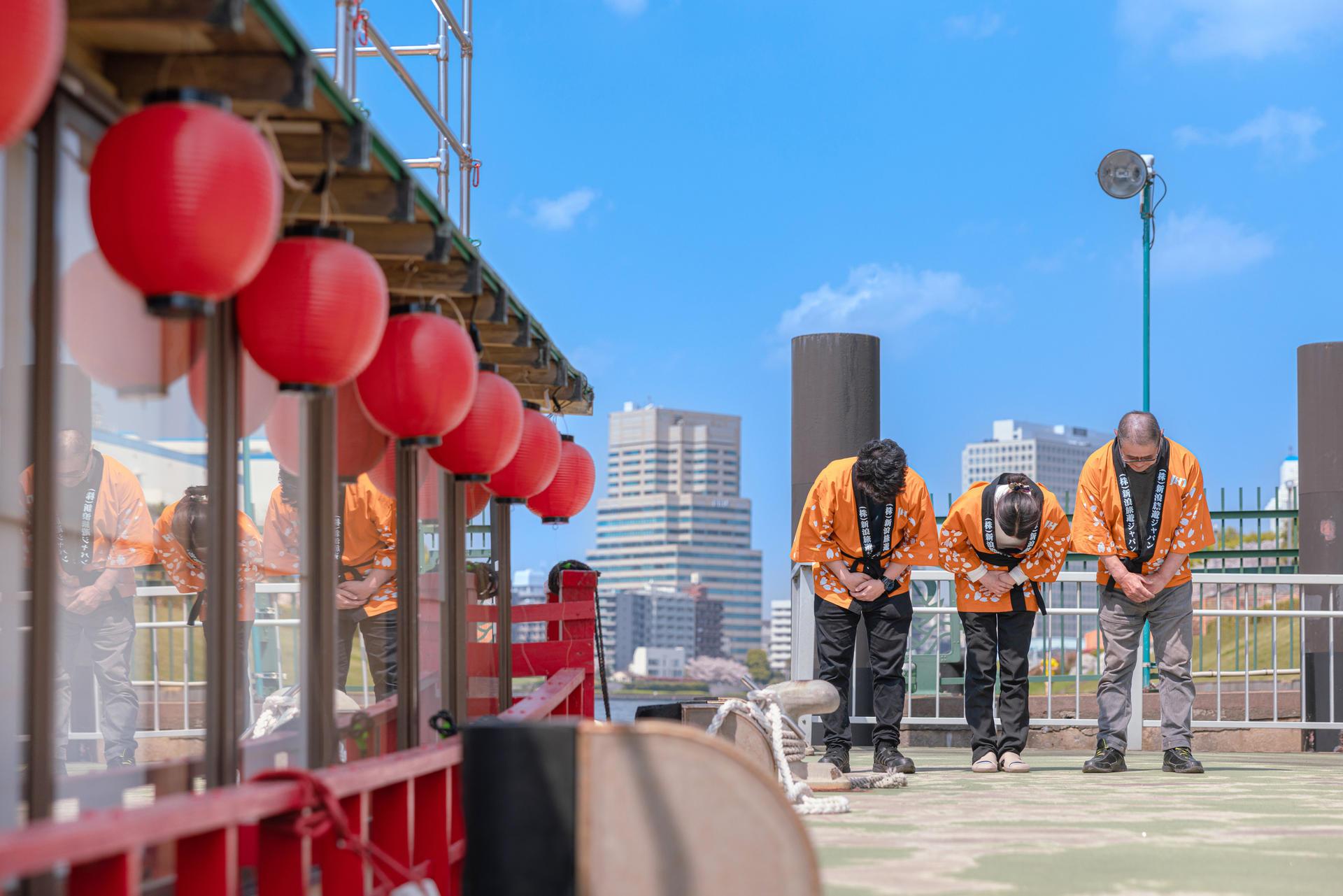 Tokyo Yakatabune Cruise: Sukiyaki Cuisine, Show Performance, and Tokyo Tower Sightseeing Plan - Thumbnail 12