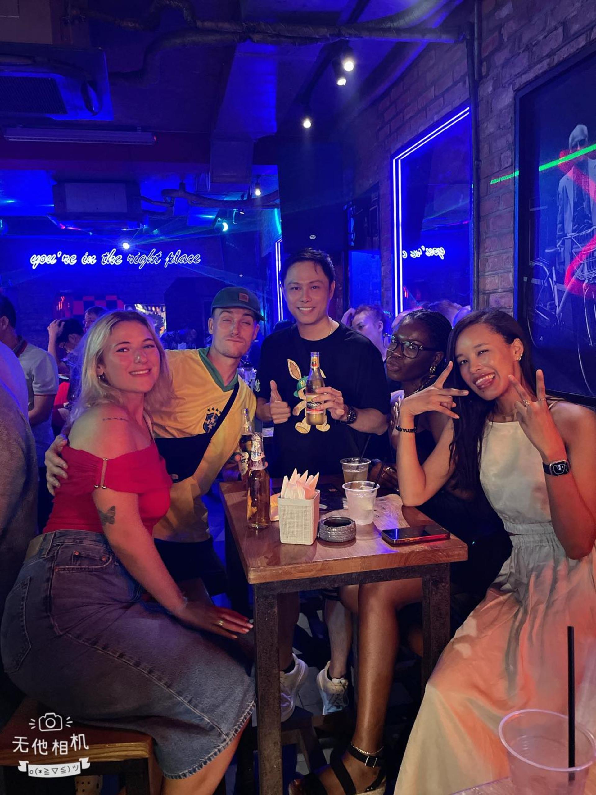 Hanoi Nightlife Bar Hopping Tour with Drinks & Local Host - Thumbnail 14