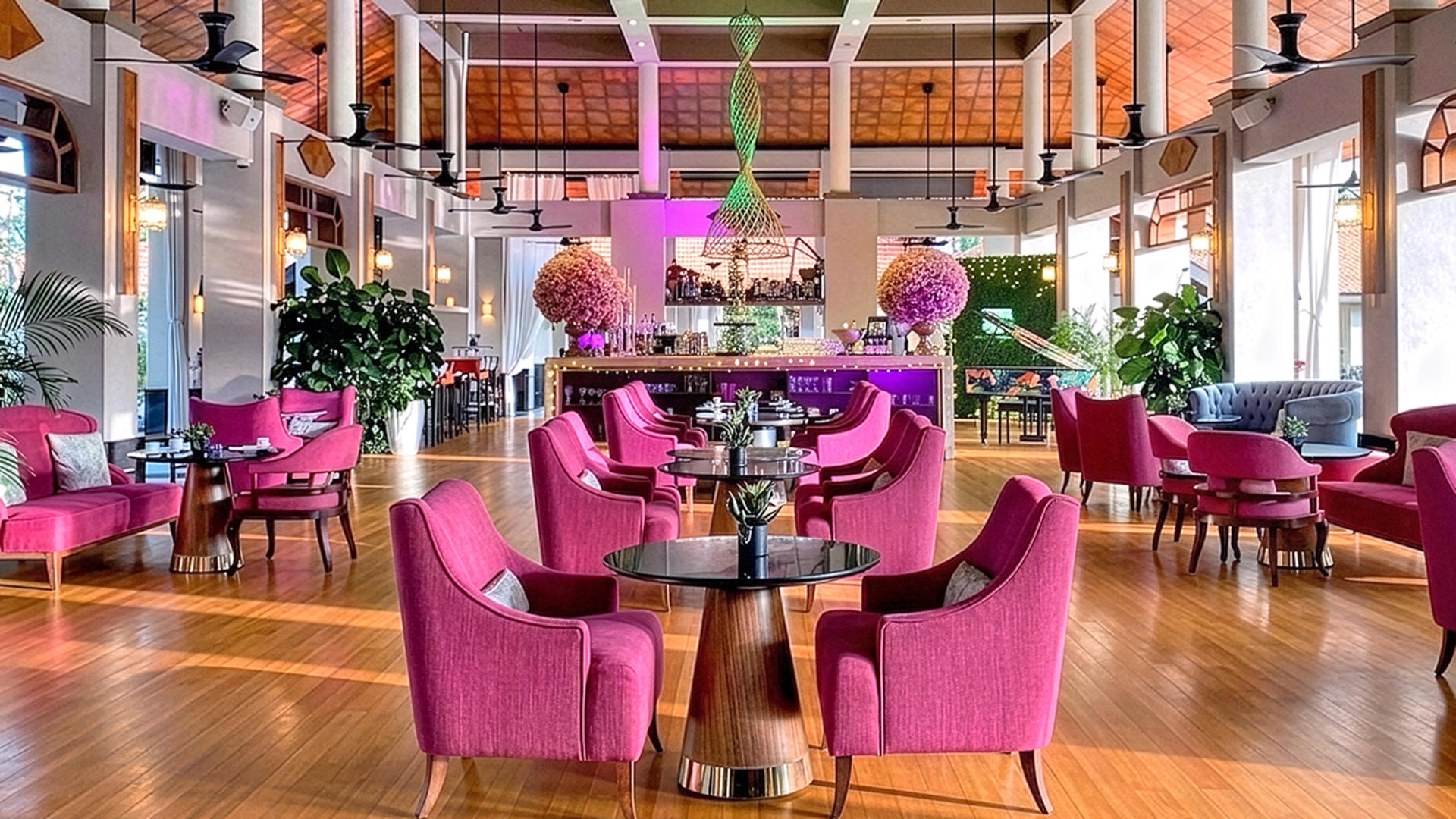LeBar at Sofitel Singapore Sentosa Resort & Spa - Thumbnail 4