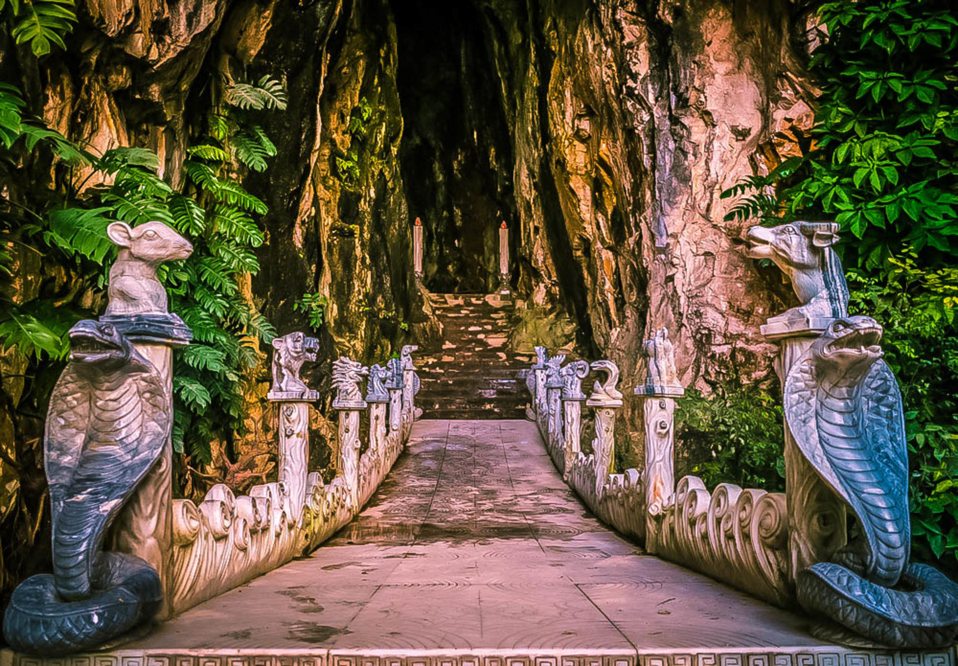 From Da Nang: Linh Ung Pagoda, Marble Mountains & Hoi An Day Tour - Thumbnail 3
