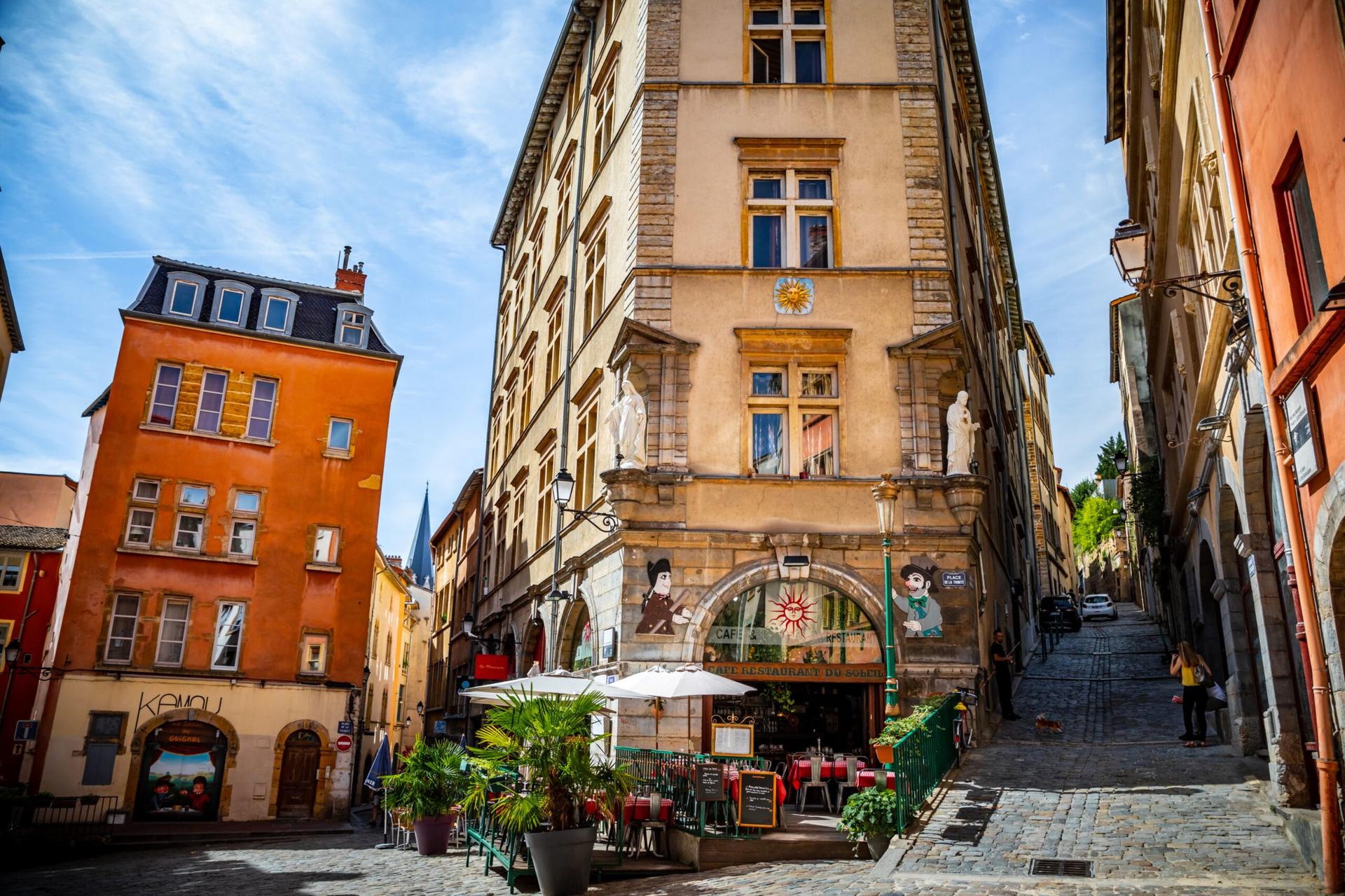 Secret Food Tour in Lyon - Image 1