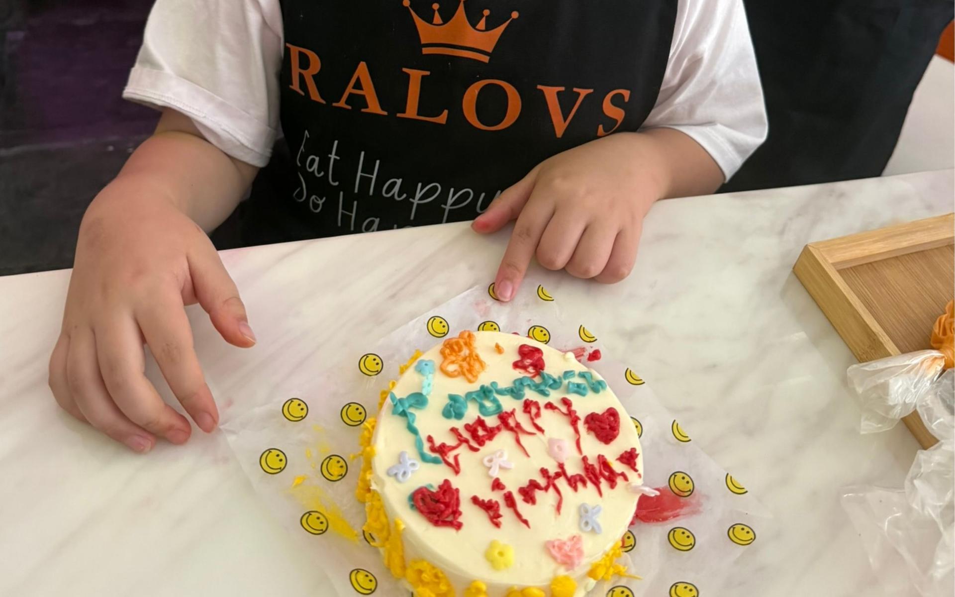 DIY Bento Cake Decorating Workshop @RALOVS Cafe - Thumbnail 4