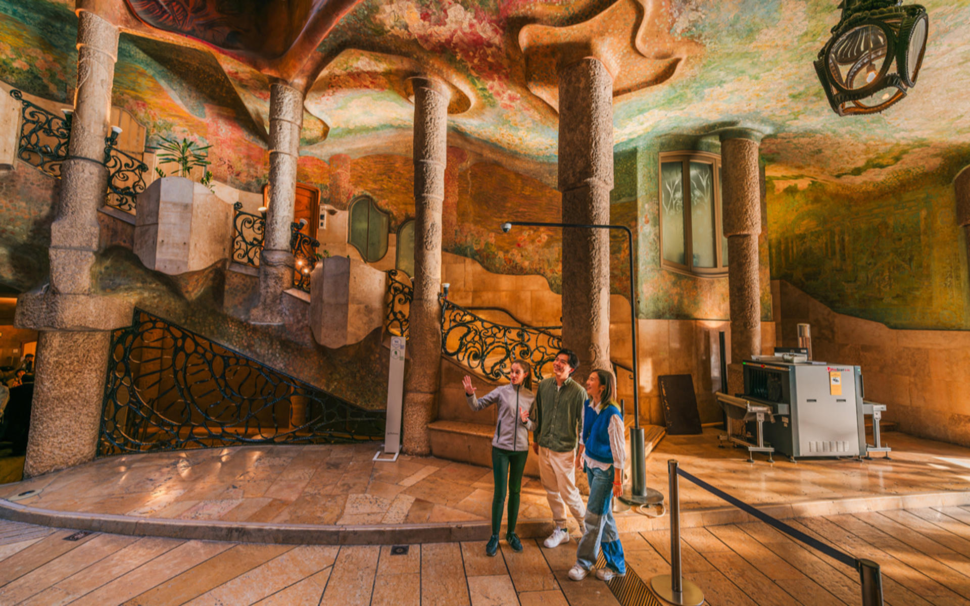 Casa Batllo + La Pedrera (Casa Mila) Entry Tickets with Audio Guide - Thumbnail 9