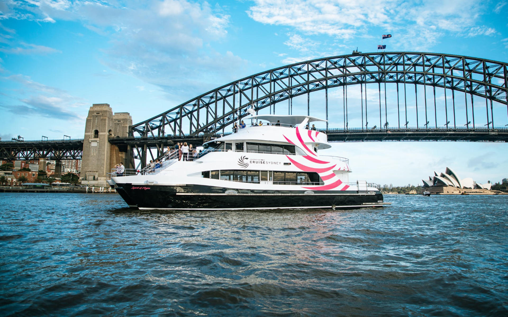 Lunch Cruise on Sydney Harbour with Welcome Drink - Image 1