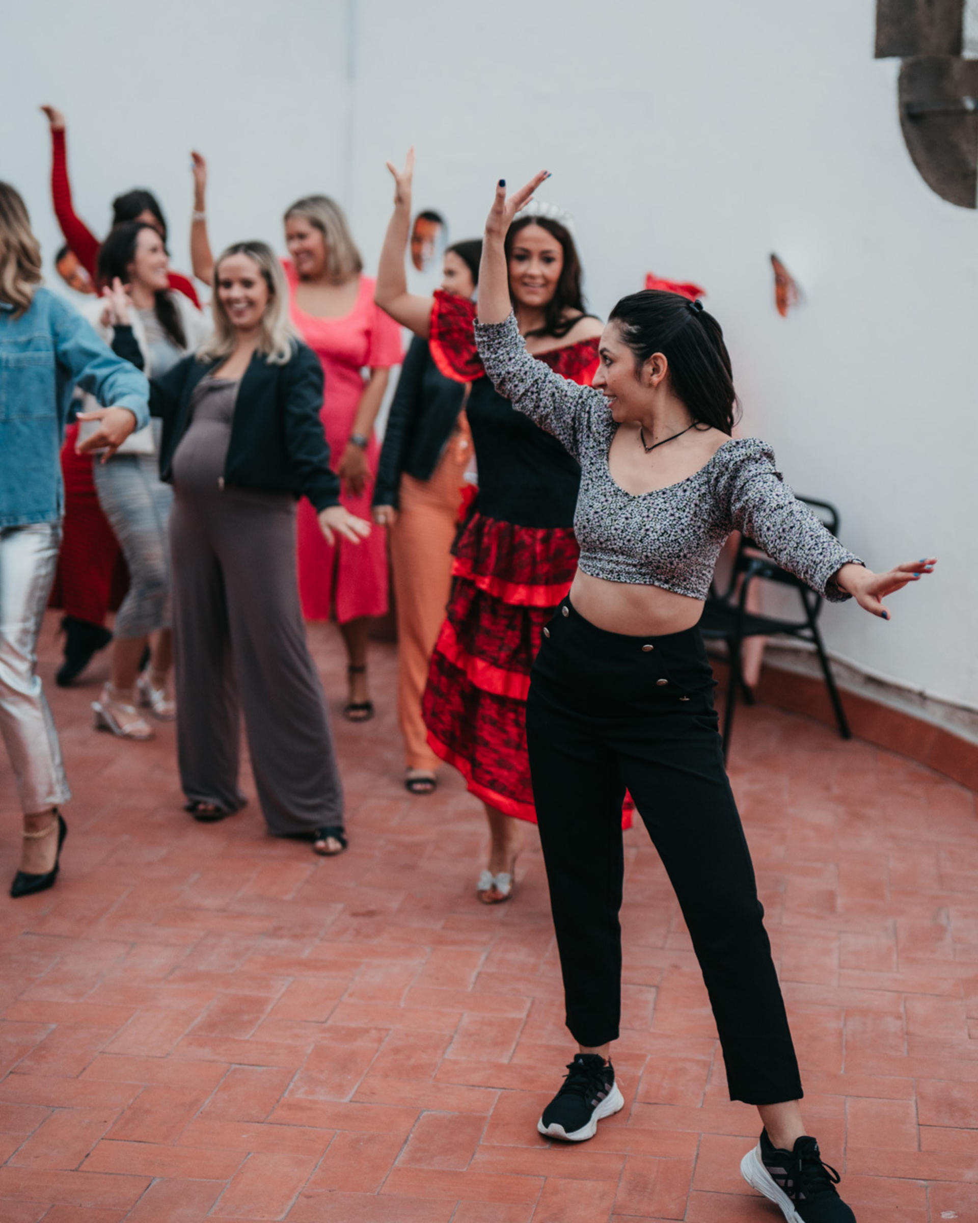 Barcelona Sangria and Salsa Dancing Experience - Thumbnail 5