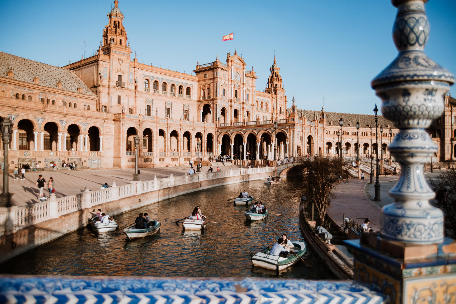 Seville: Guided Monumental Walking Tour - Image 1