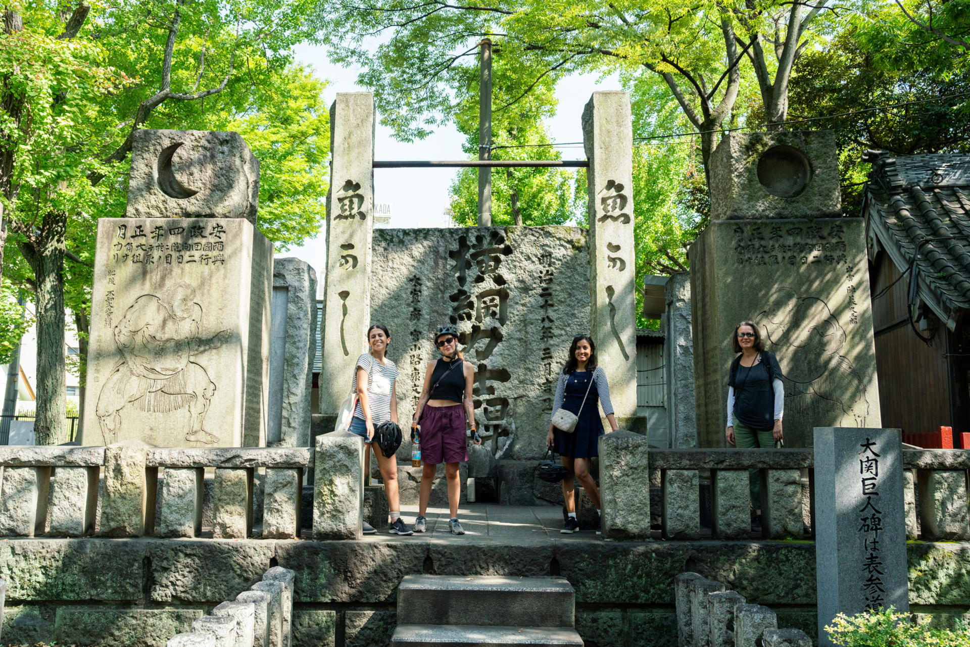 Tokyo City Highlights Half-Day E-Bike Tour with Guide - Thumbnail 5