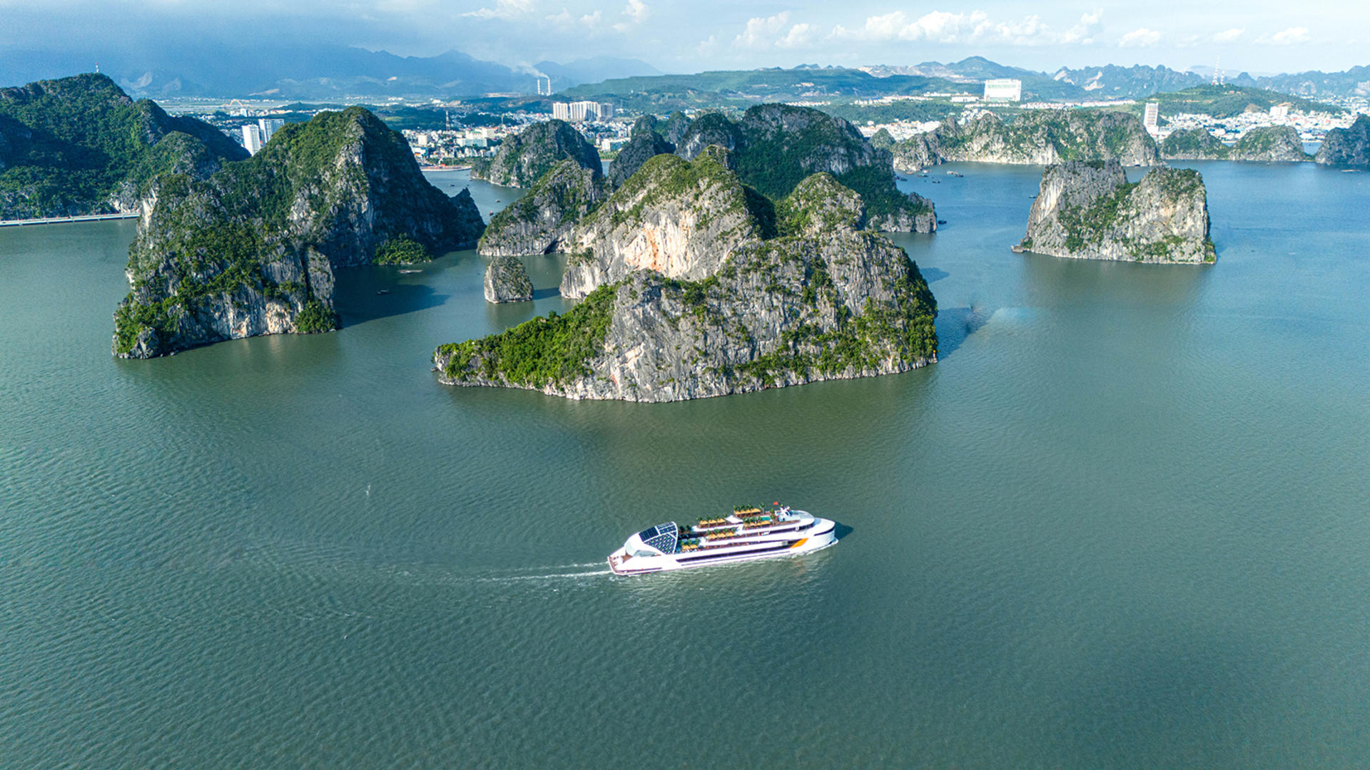 Dolphin Day Cruise: Ha Long, Sung Sot, Ti Top with Luxury Transfer - Thumbnail 3