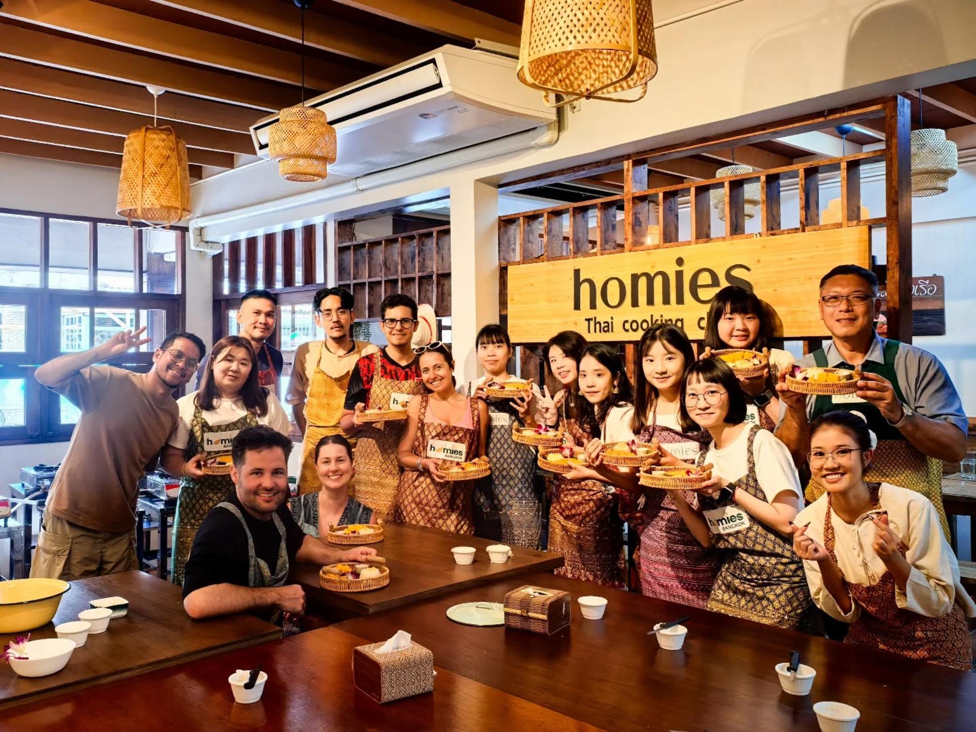 Homies Thai cooking class - Thumbnail 22