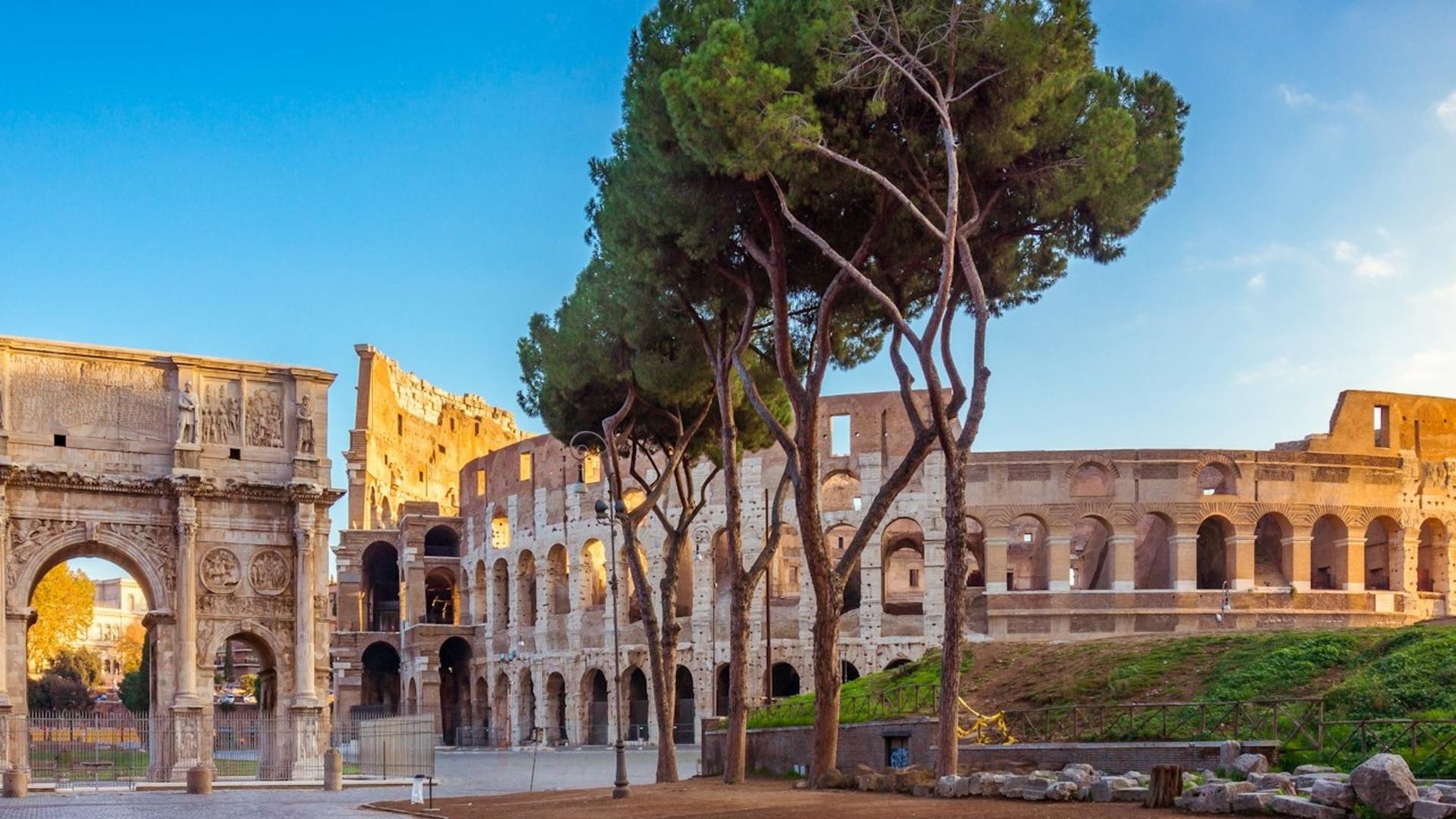 Colosseum and Roman Forum Guided Tour - Thumbnail 3