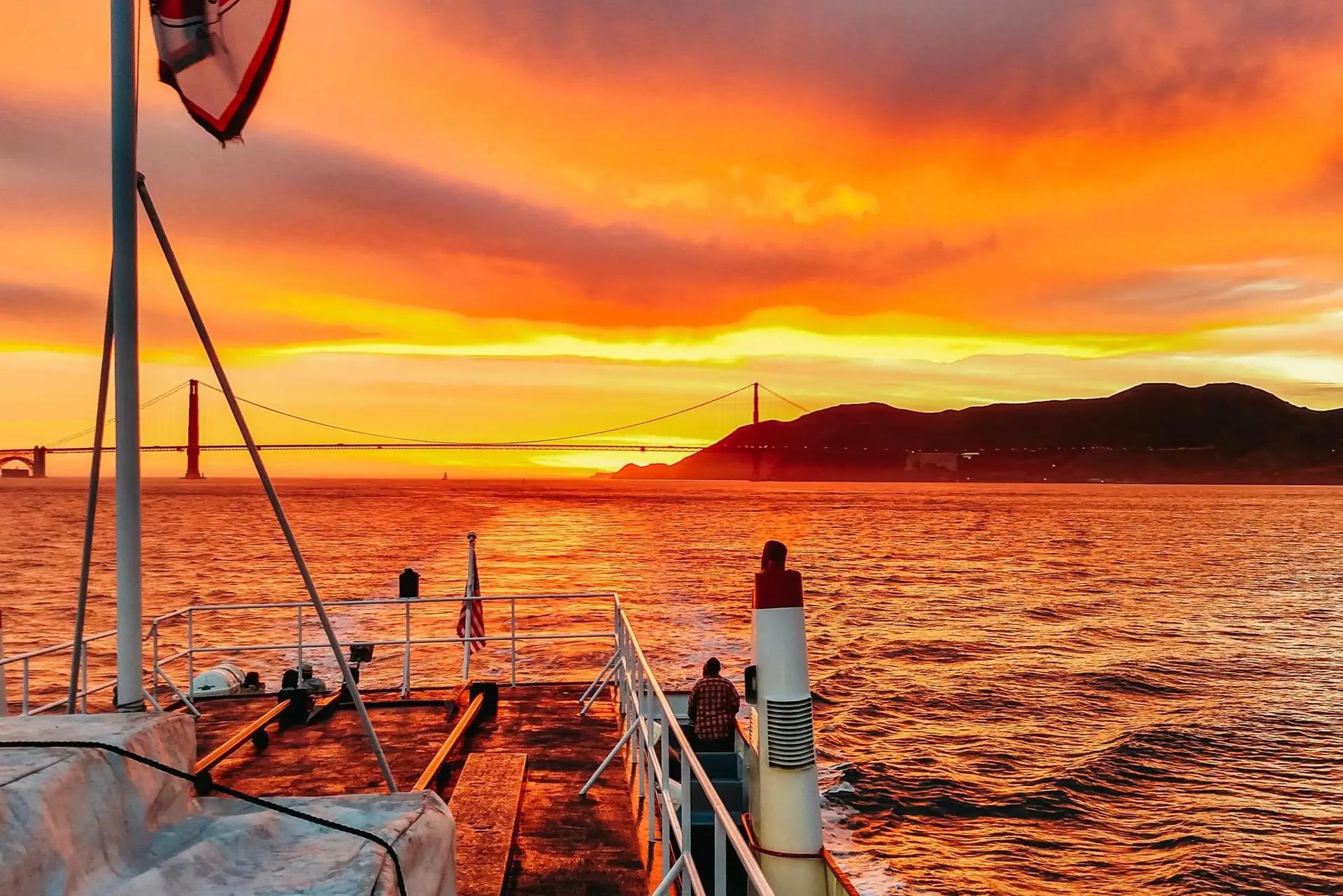 120-Minute California Sunset/Twilight Cruise in San Francisco - Thumbnail 7