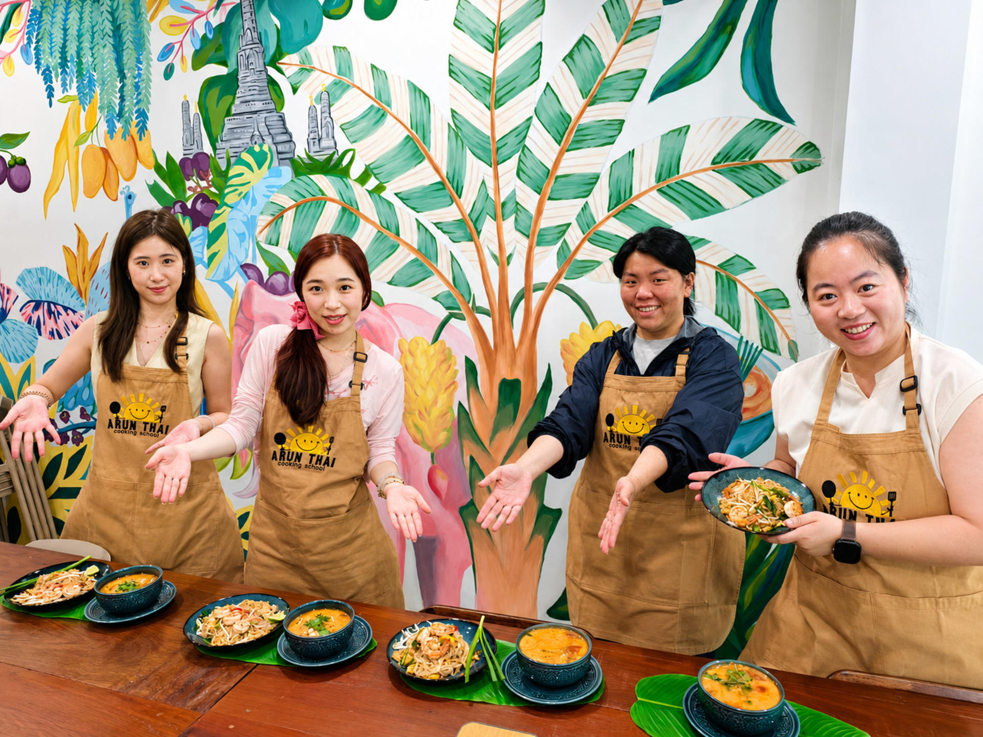 [ENG/中文] Bangkok Cooking Class with Market Tour & Tuk Tuk Ride - Thumbnail 3