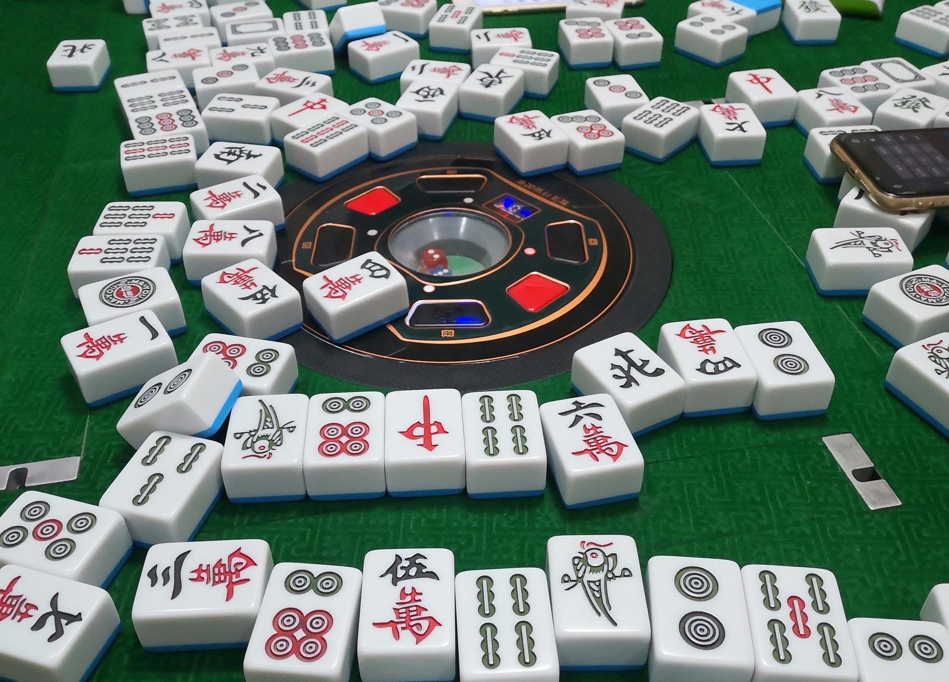 Shanghai: Mahjong Workshop with Market Tour & Tea Tasting - Image 1