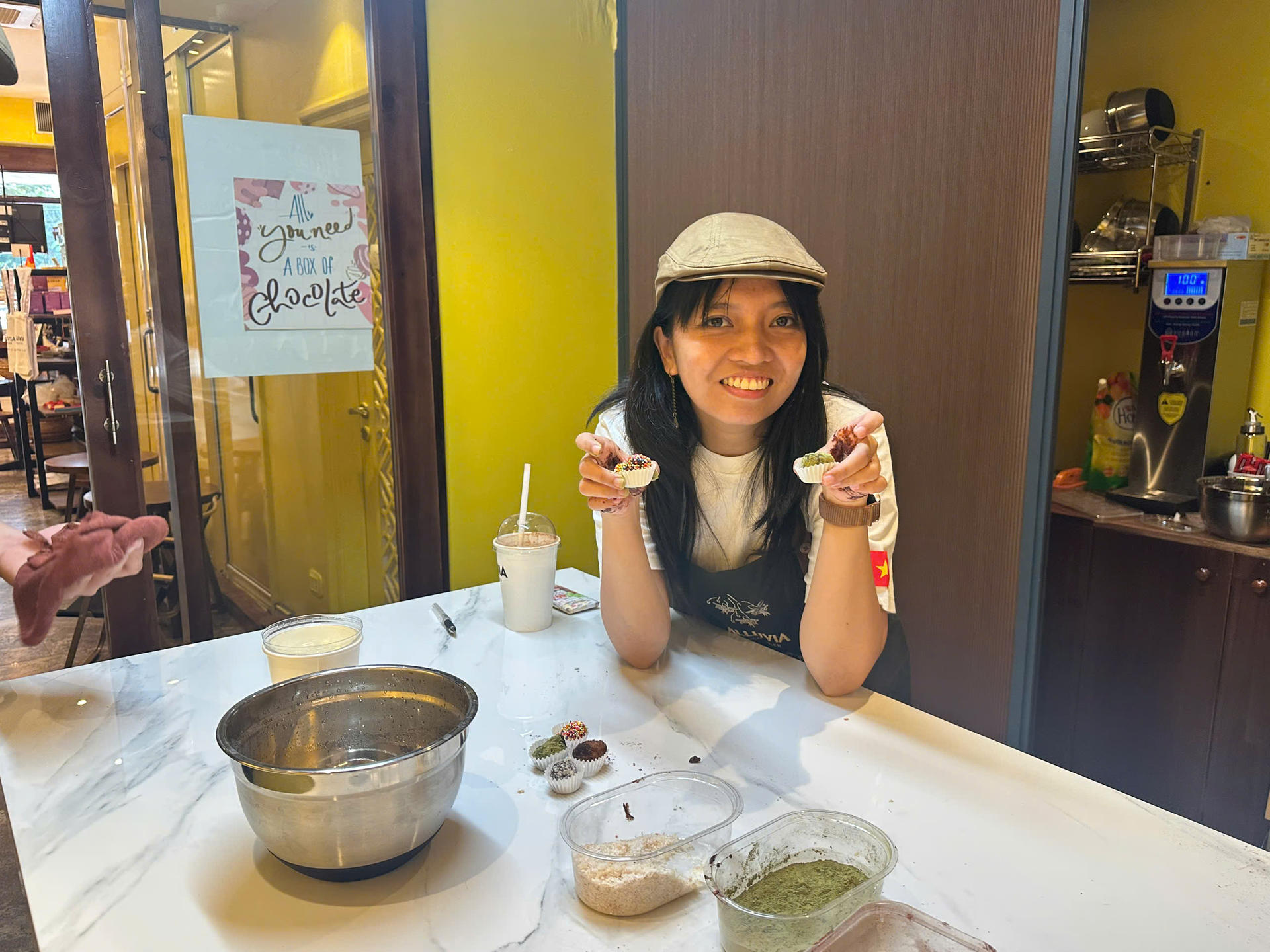 Hanoi Chocolate Bean to Bar Making Workshop - Thumbnail 19