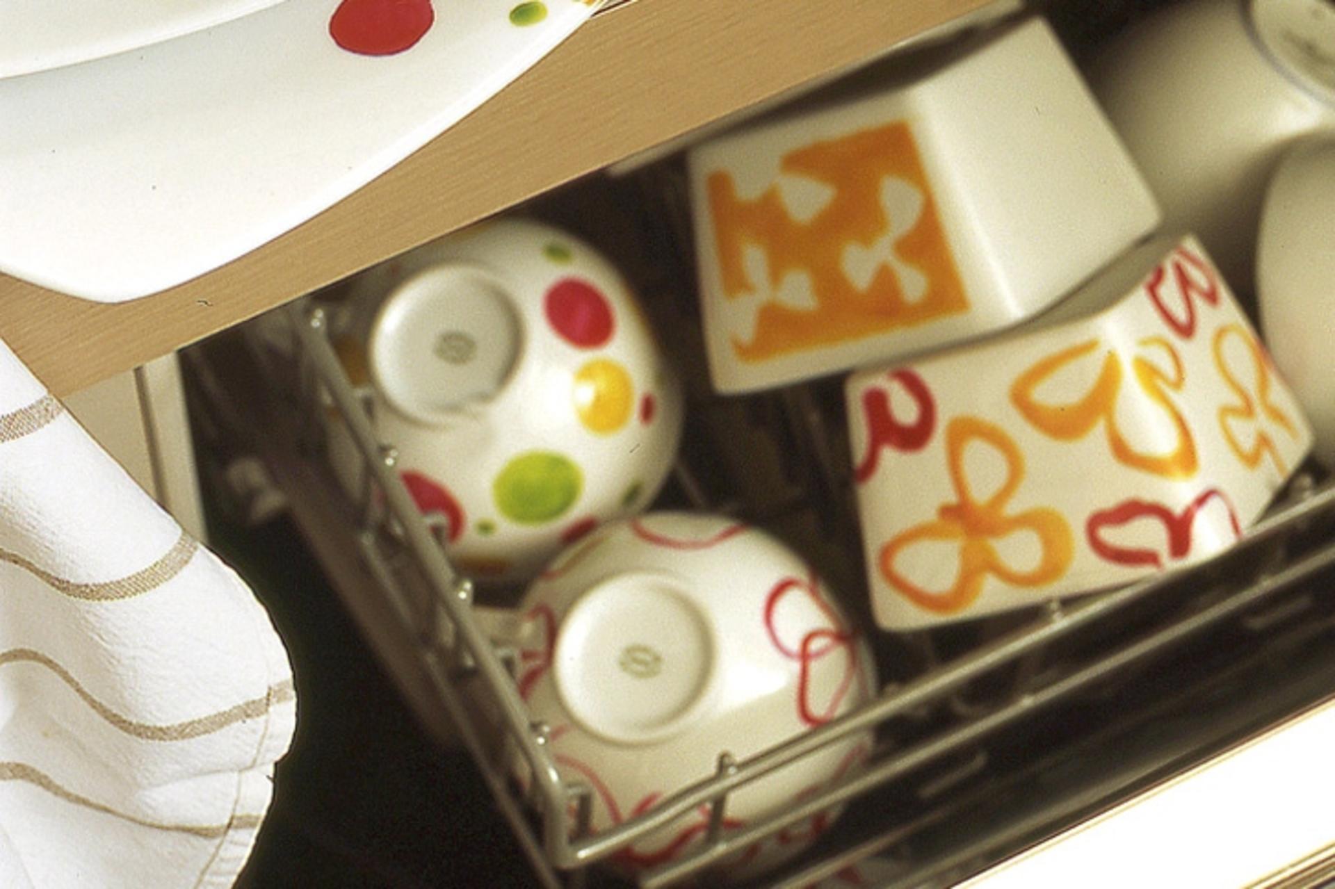 Ceramic Painting Workshop by Happy Hour Club Cafe & Workshop - Thumbnail 4
