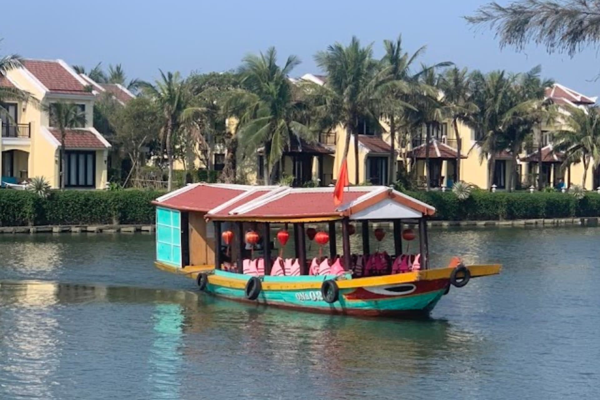Hoi An: Sunset Boat Trip with Net Fishing Experience - Thumbnail 4