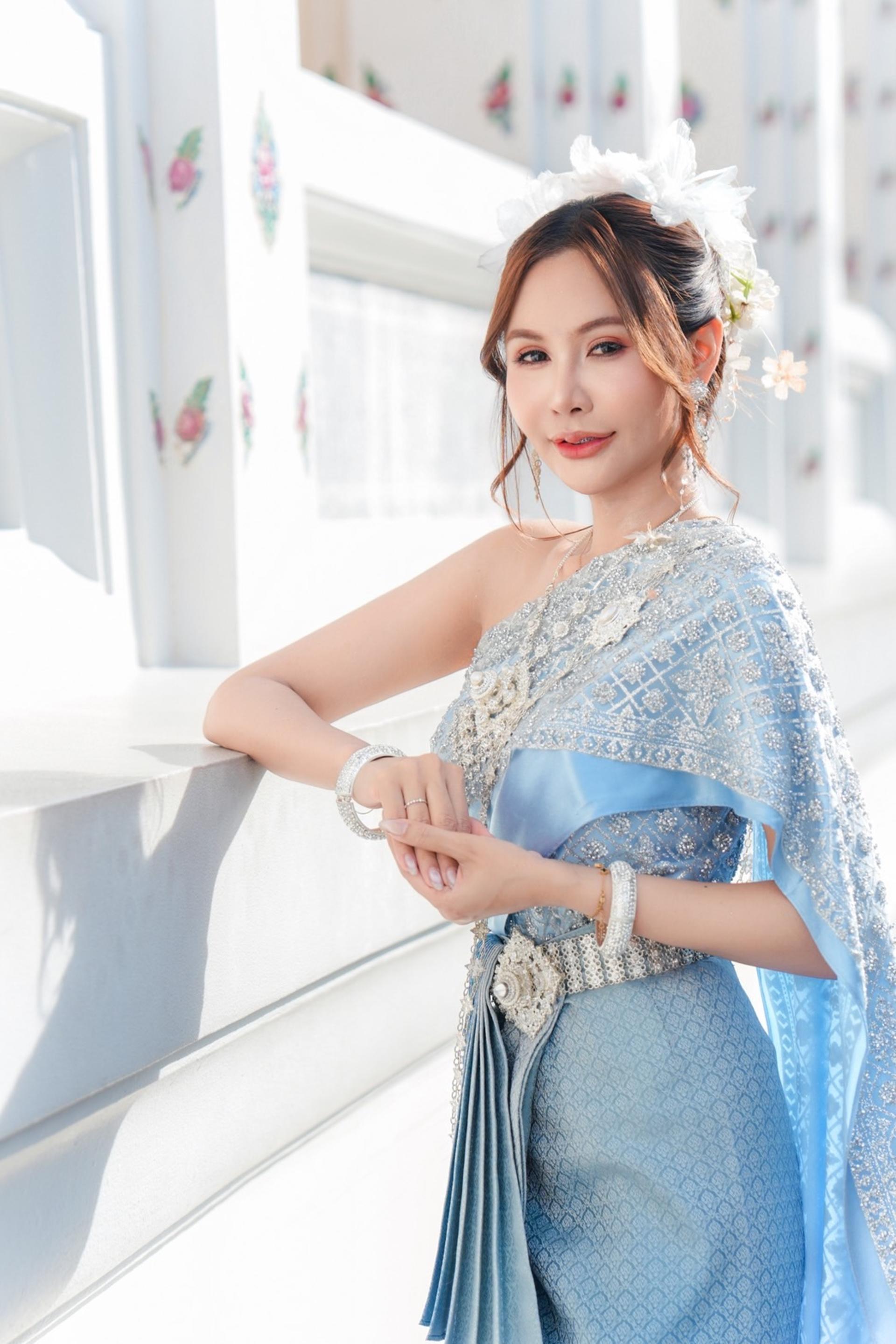 Thai Costume Rental in Bangkok by Bangkok & Blush - Thumbnail 14