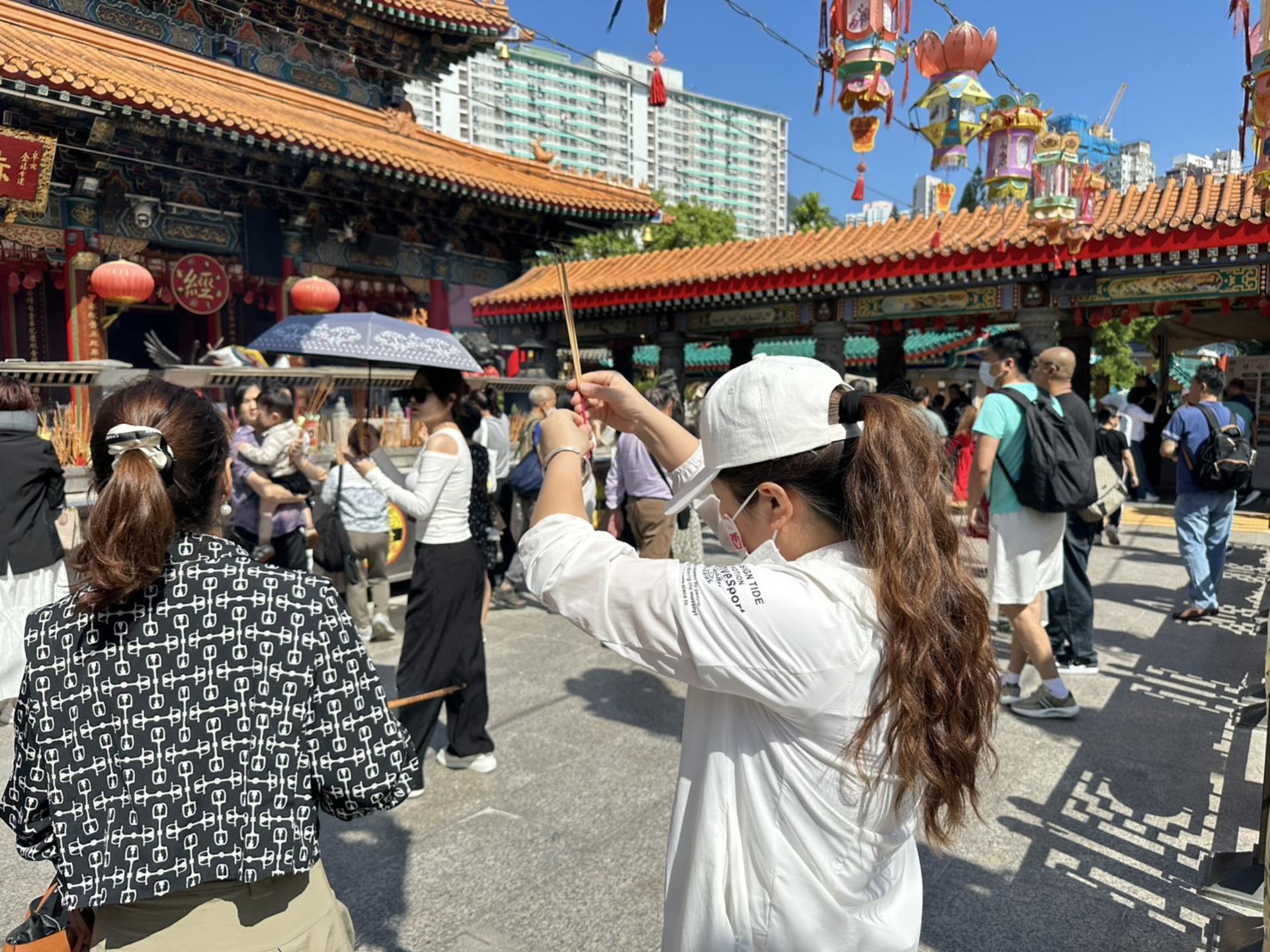 [Online Praying] Hong Kong Wong Tai Sin temple - Love or Fortune - Thumbnail 3