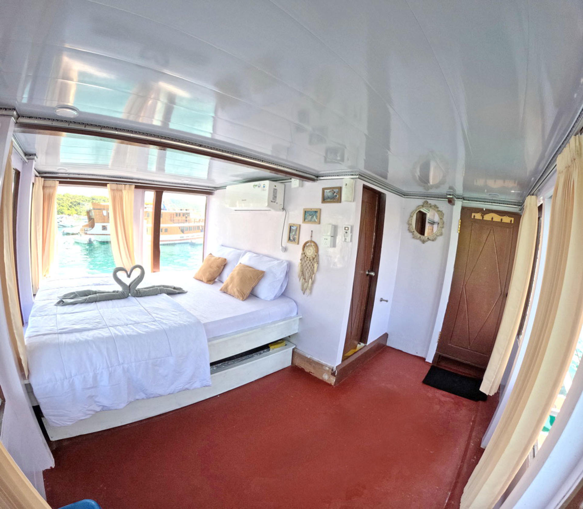 [Deluxe Phinisi] 3D2N King Cirox Phinisi Liveaboard from Labuan Bajo - Thumbnail 5