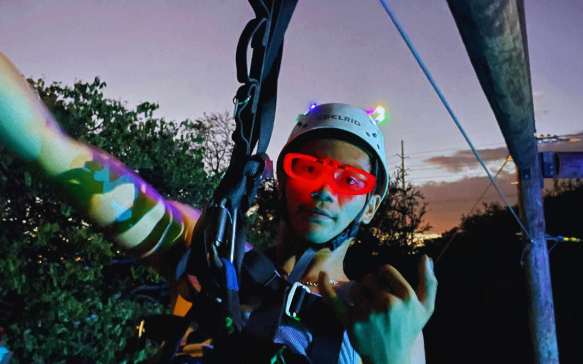 Night Zipline Adventure Experience with Campfire in Oahu - Thumbnail 8