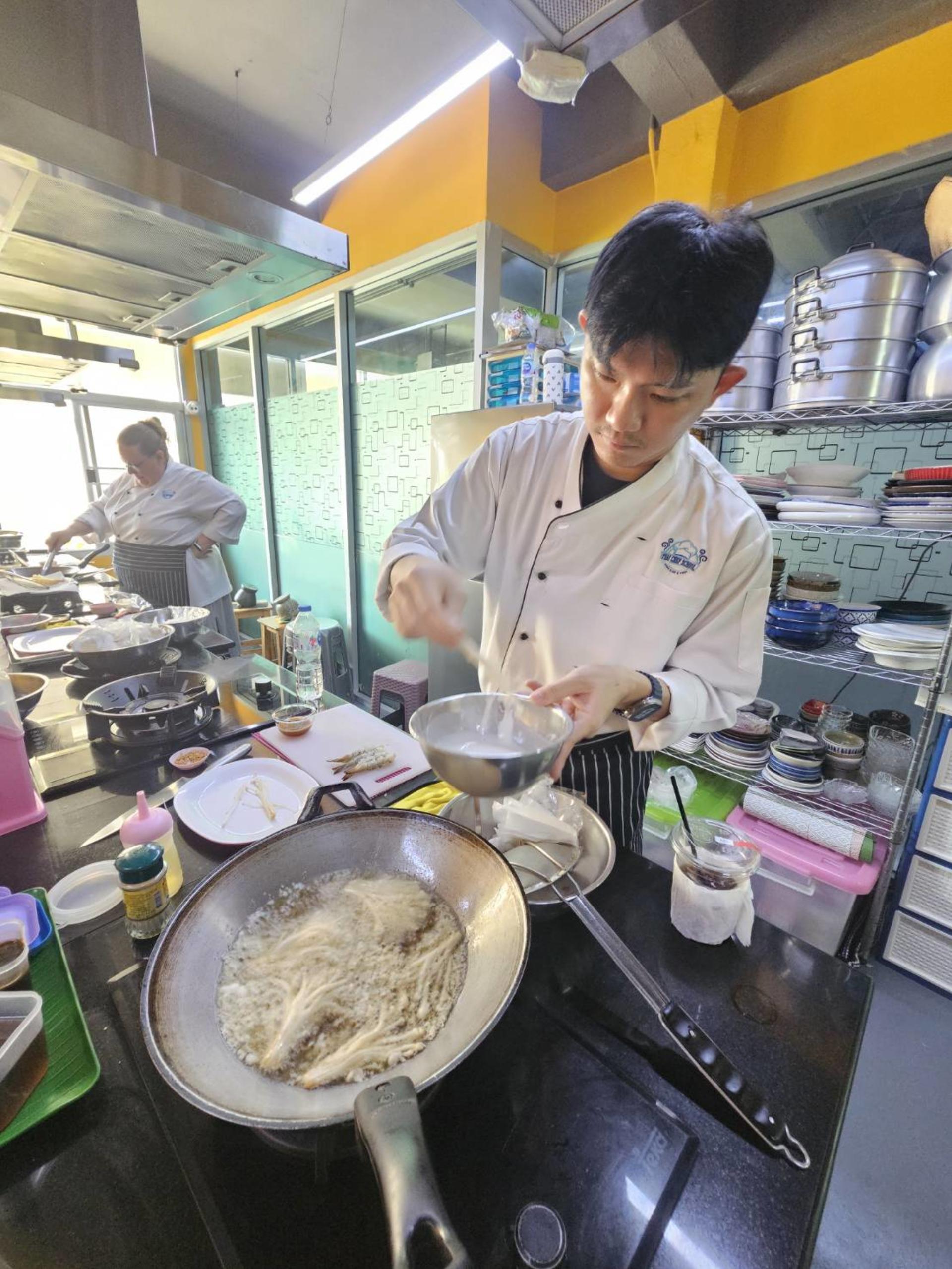 Bangkok Thai Cooking Academy - Thumbnail 22