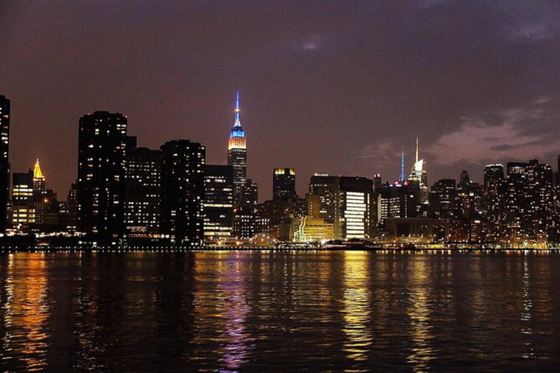 New York Harbor Lights Cruise by Circle Line - Thumbnail 4
