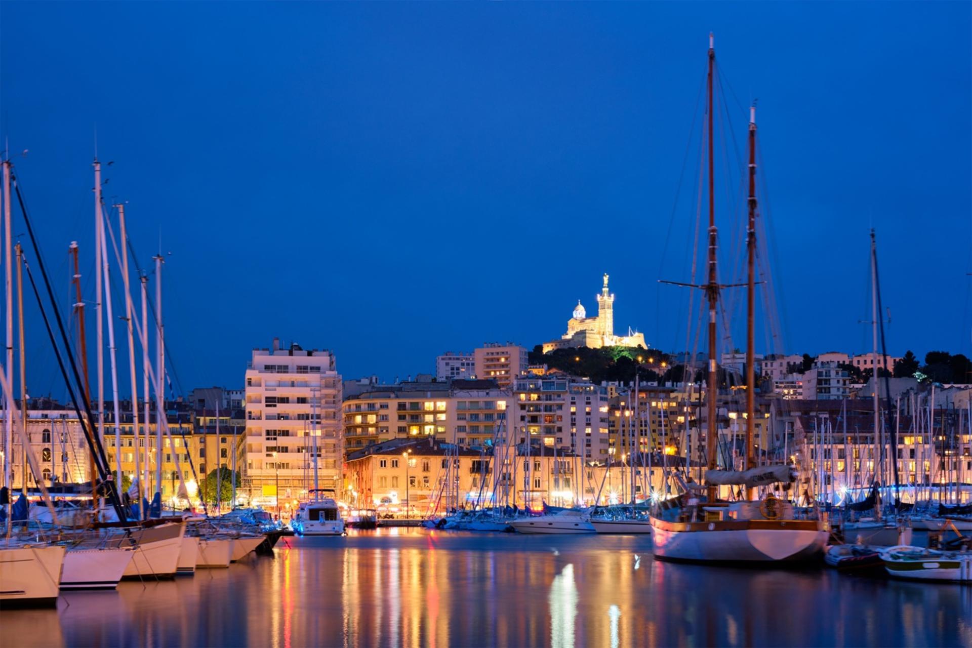 Marseille Highlights & Night Lights Private Tour: City & Harbor View - Thumbnail 5