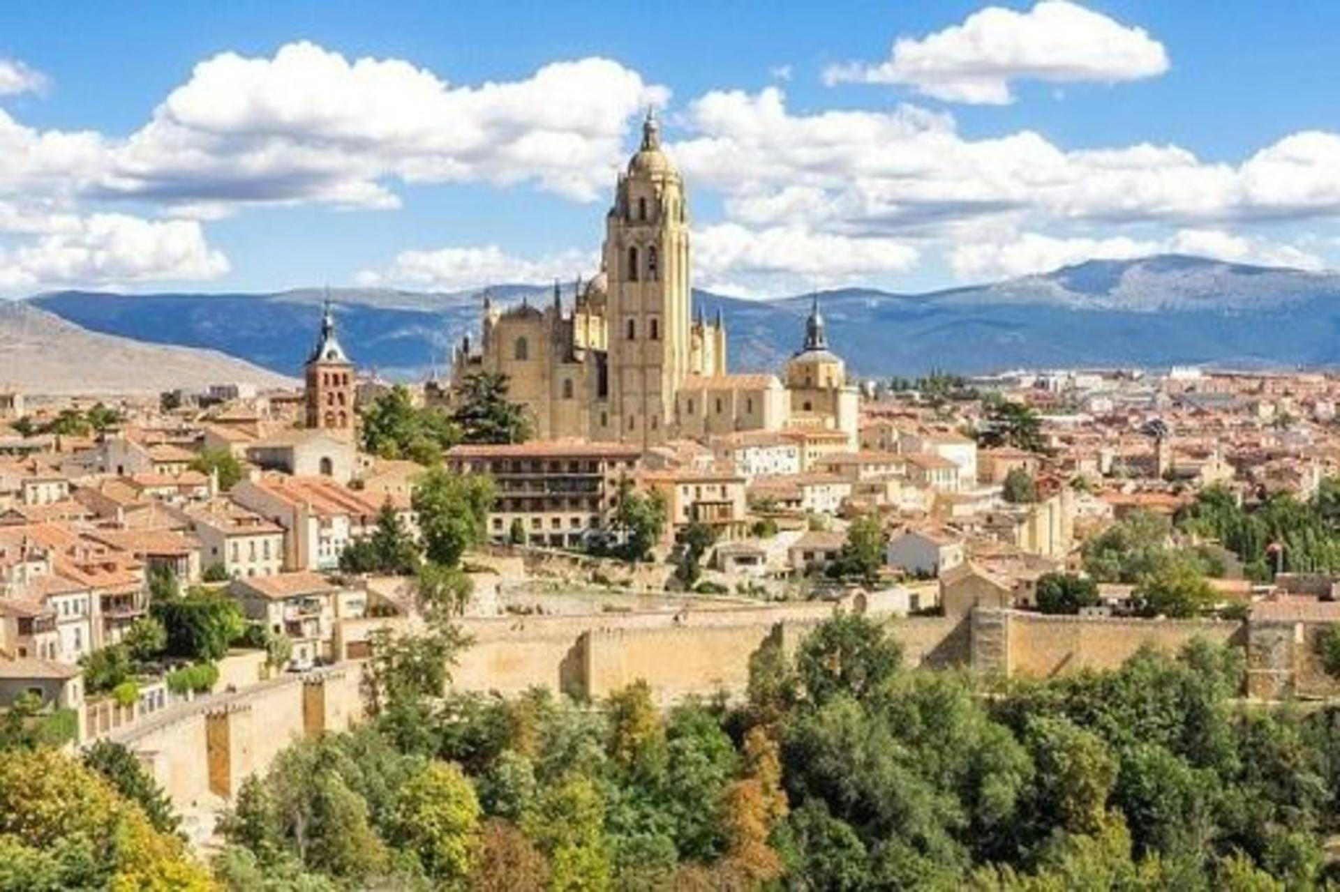 From Madrid: Segovia & Avila Day Trip with Optional Gourmet Lunch - Thumbnail 7