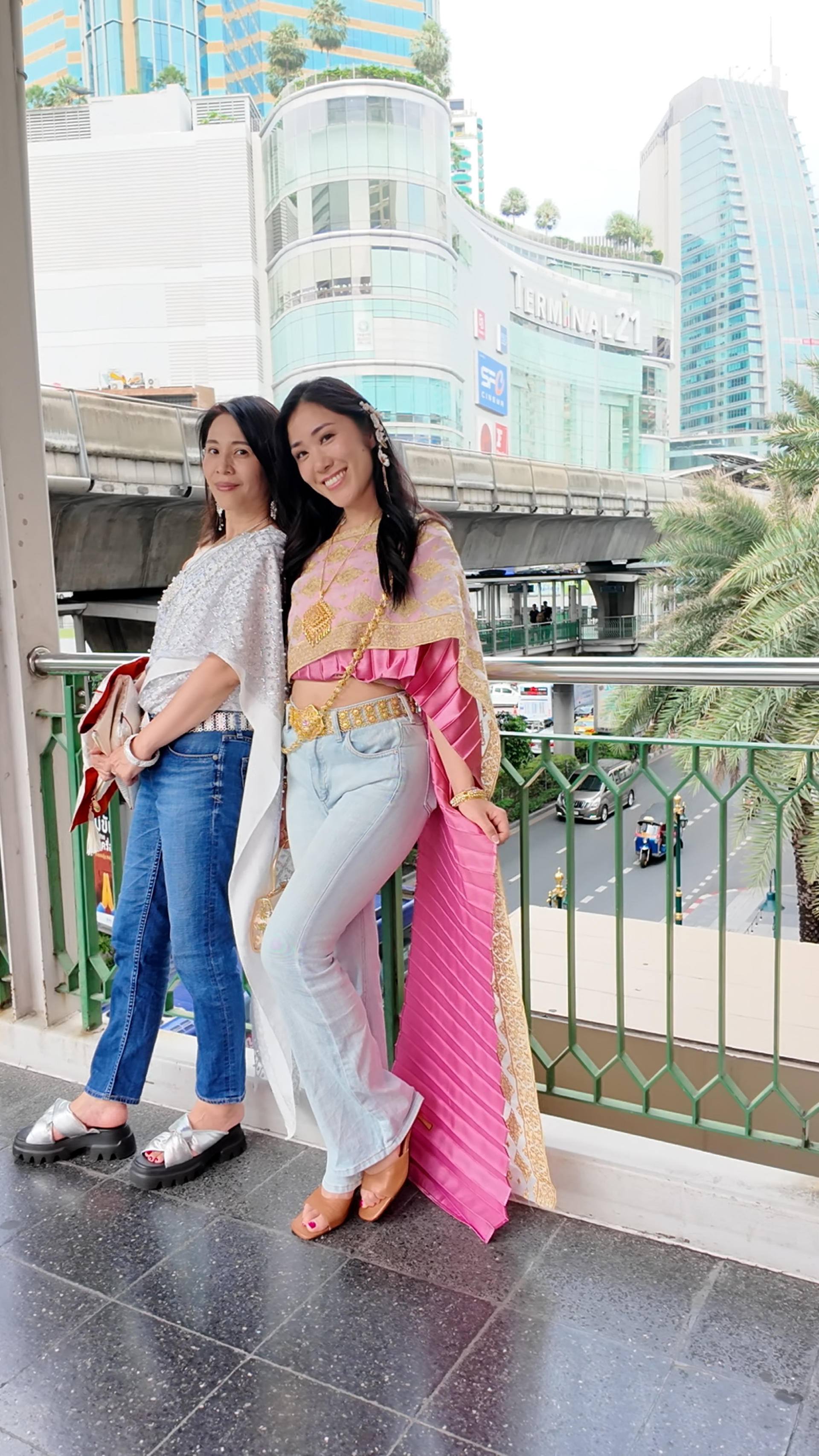 Thai Costume rental by Memory Bangkok at Asoke in Bangkok - Thumbnail 3