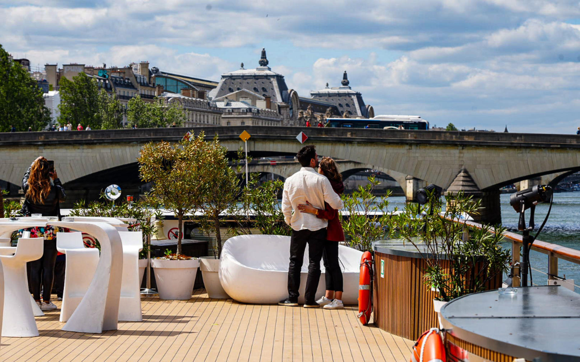 Paris River Seine Cruise Experience with Brunch Buffet - Thumbnail 5