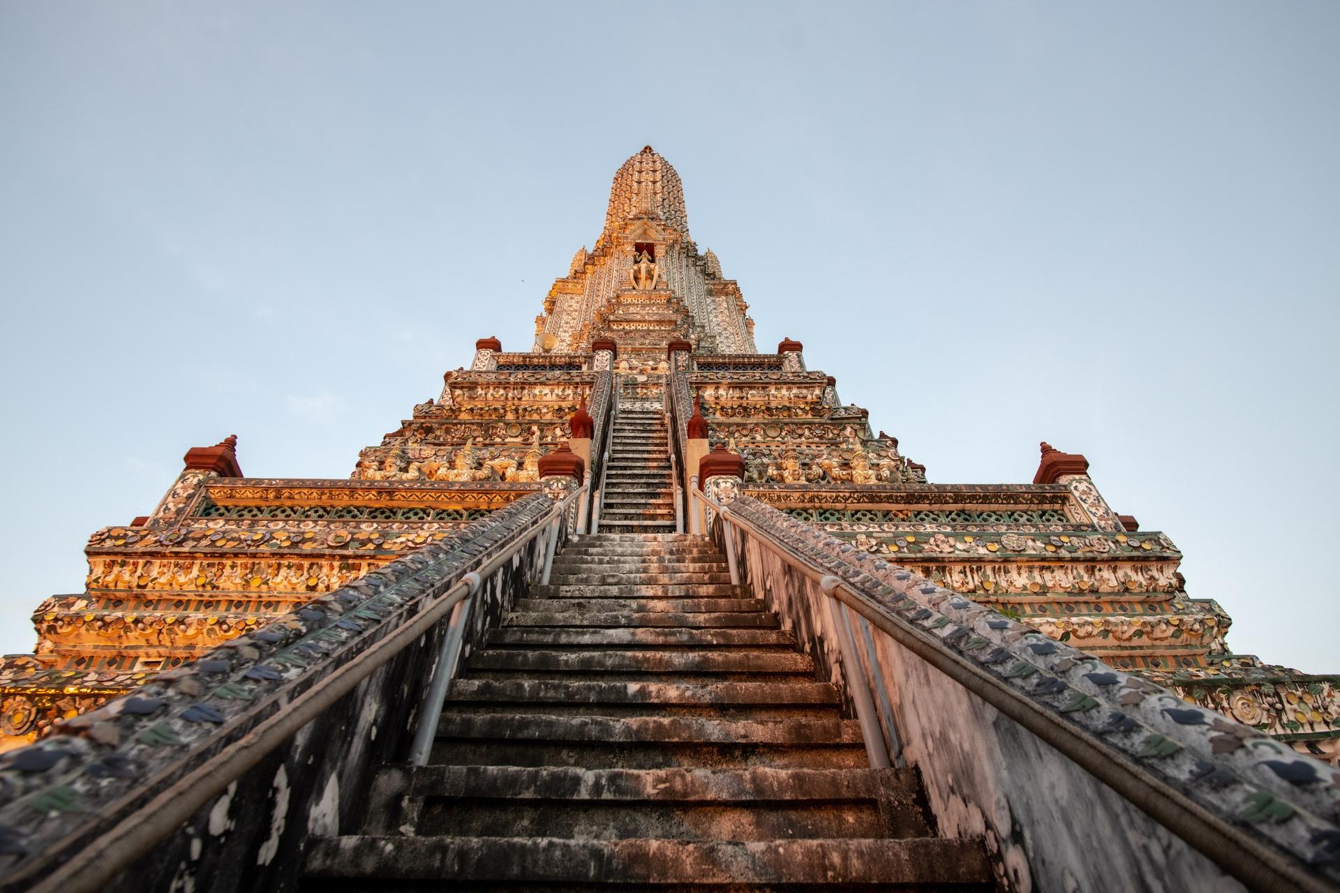 Bangkok Wat Pho & Wat Arun Guided Walking Tour - Thumbnail 2