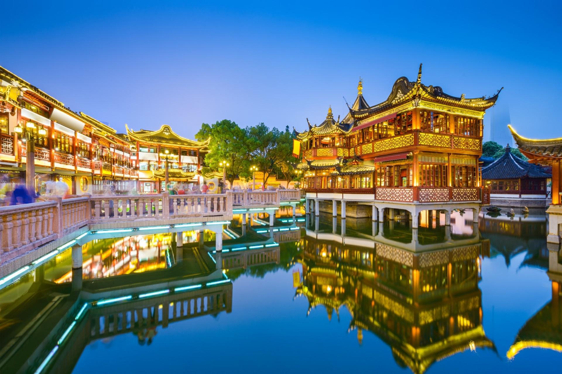 Shanghai Zhujiajiao + 1 of 3 City Attractions Private 1-Day Tour - Thumbnail 6