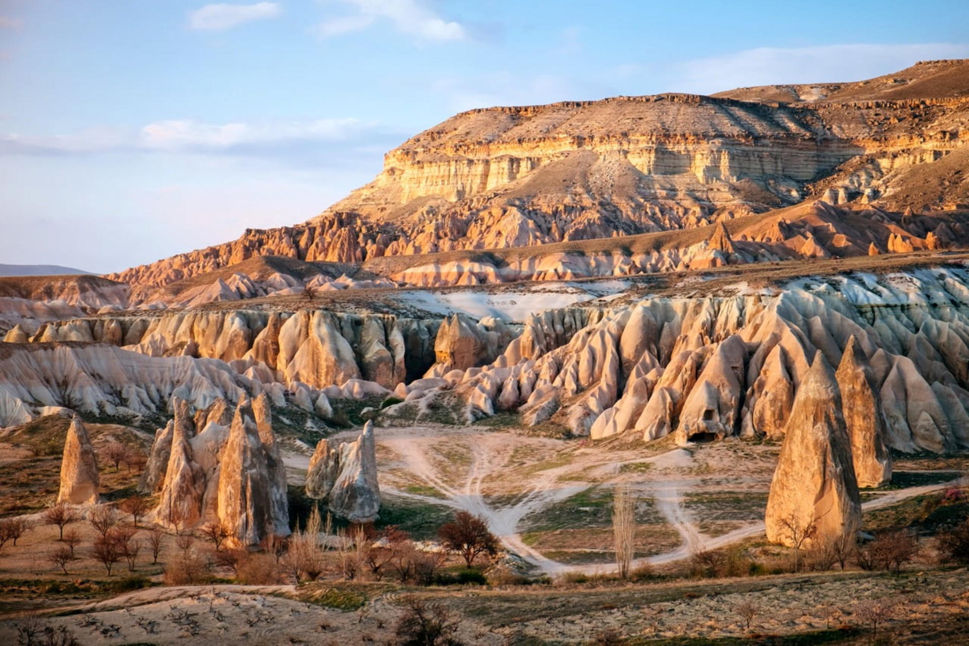 Red and Rose Valley Sunset Hiking Tour in Cappadocia - Thumbnail 4