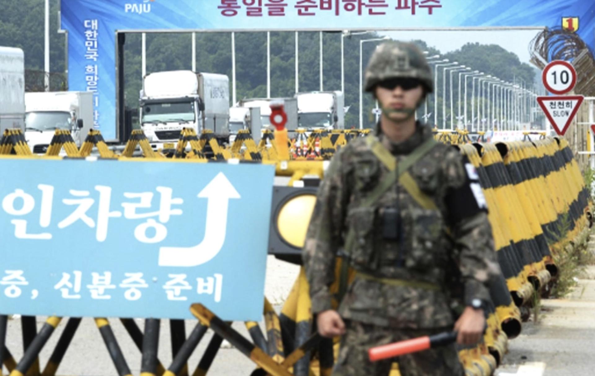 DMZ Premium Small Group: North Korea Defector Q&A, Suspension Bridge - Thumbnail 7