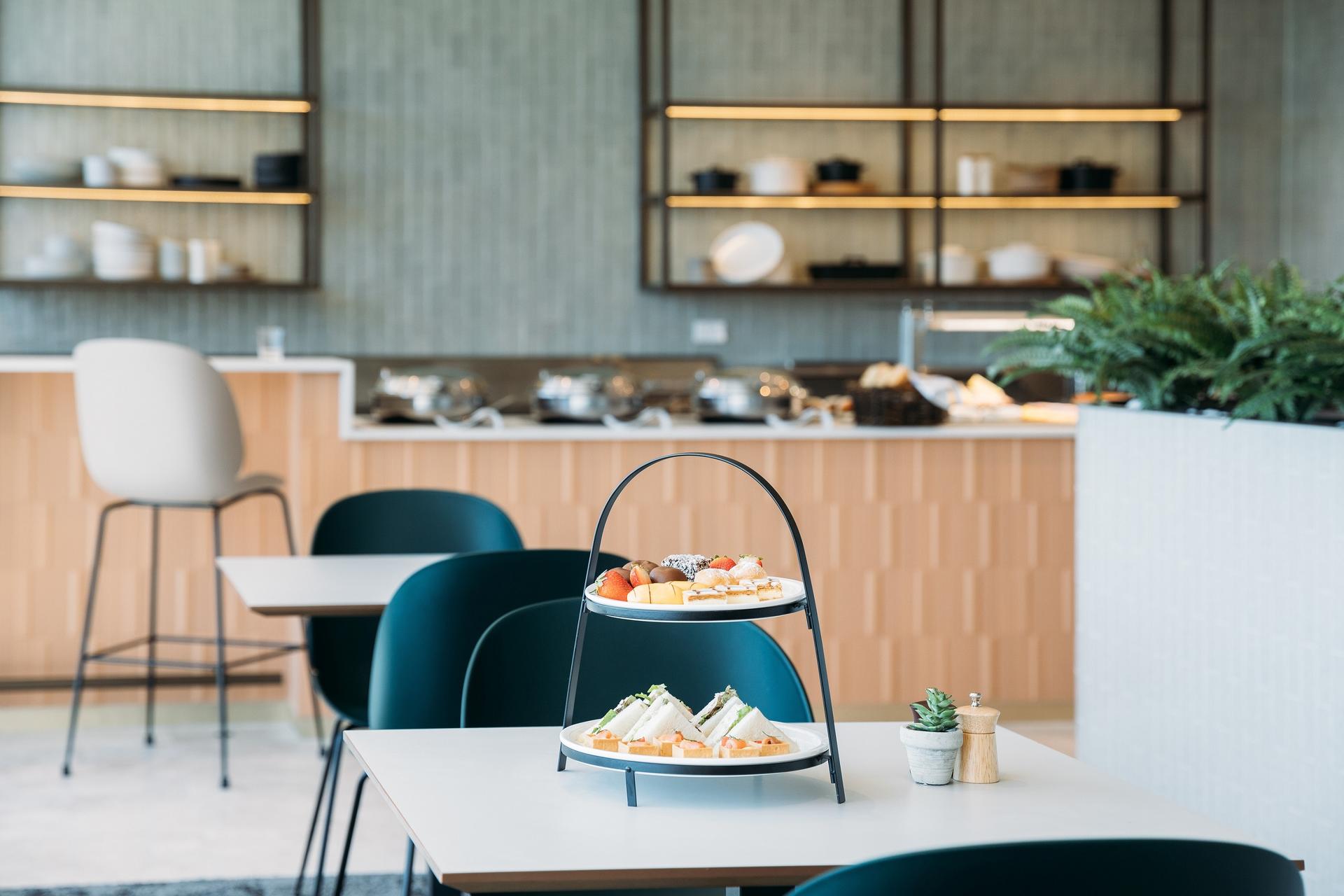 Sydney Airport (SYD) Lounge Service by Plaza Premium Lounge - Thumbnail 7