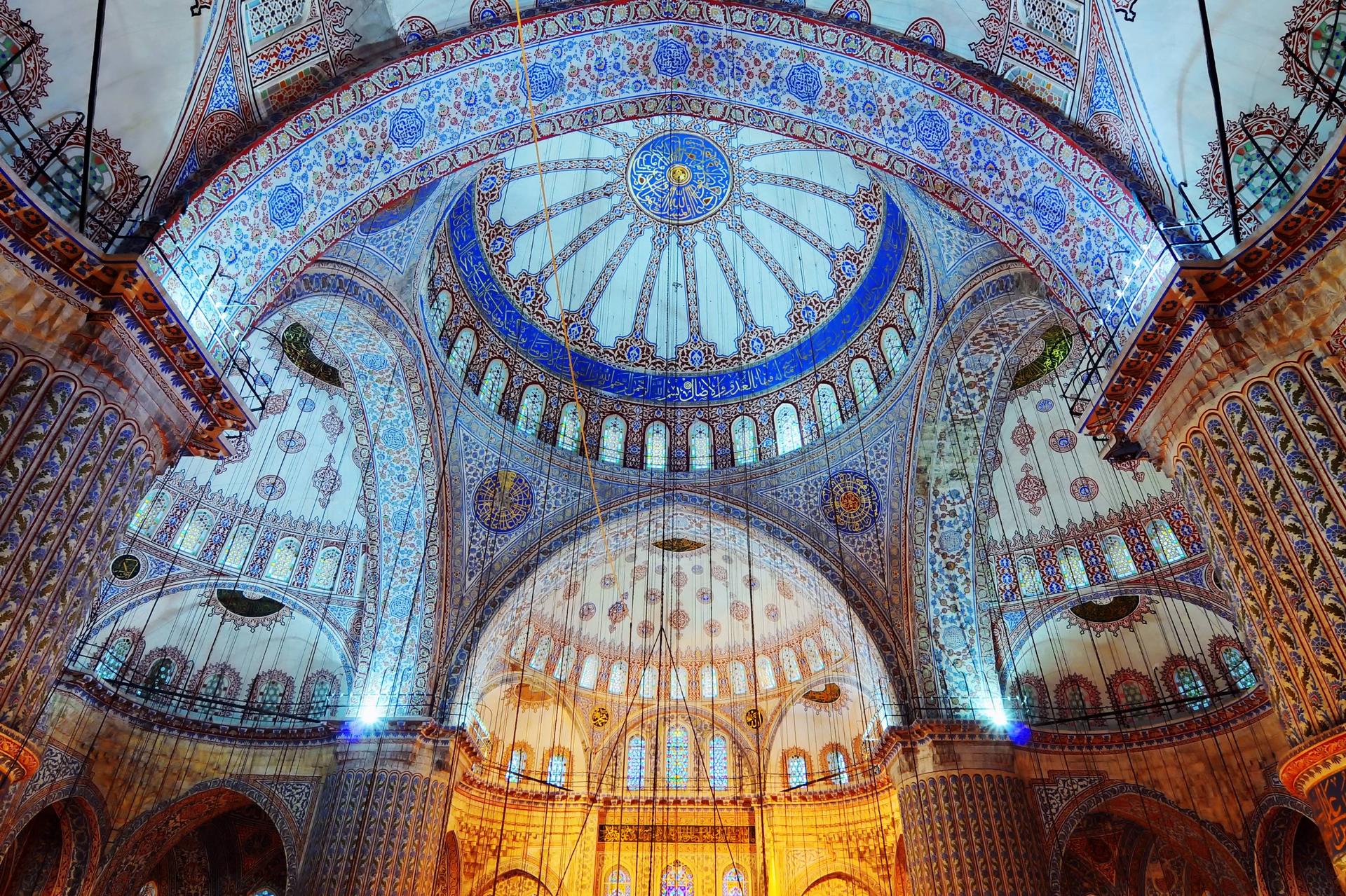 Blue Mosque and Hagia Sophia Walking Tour in Istanbul - Image 1