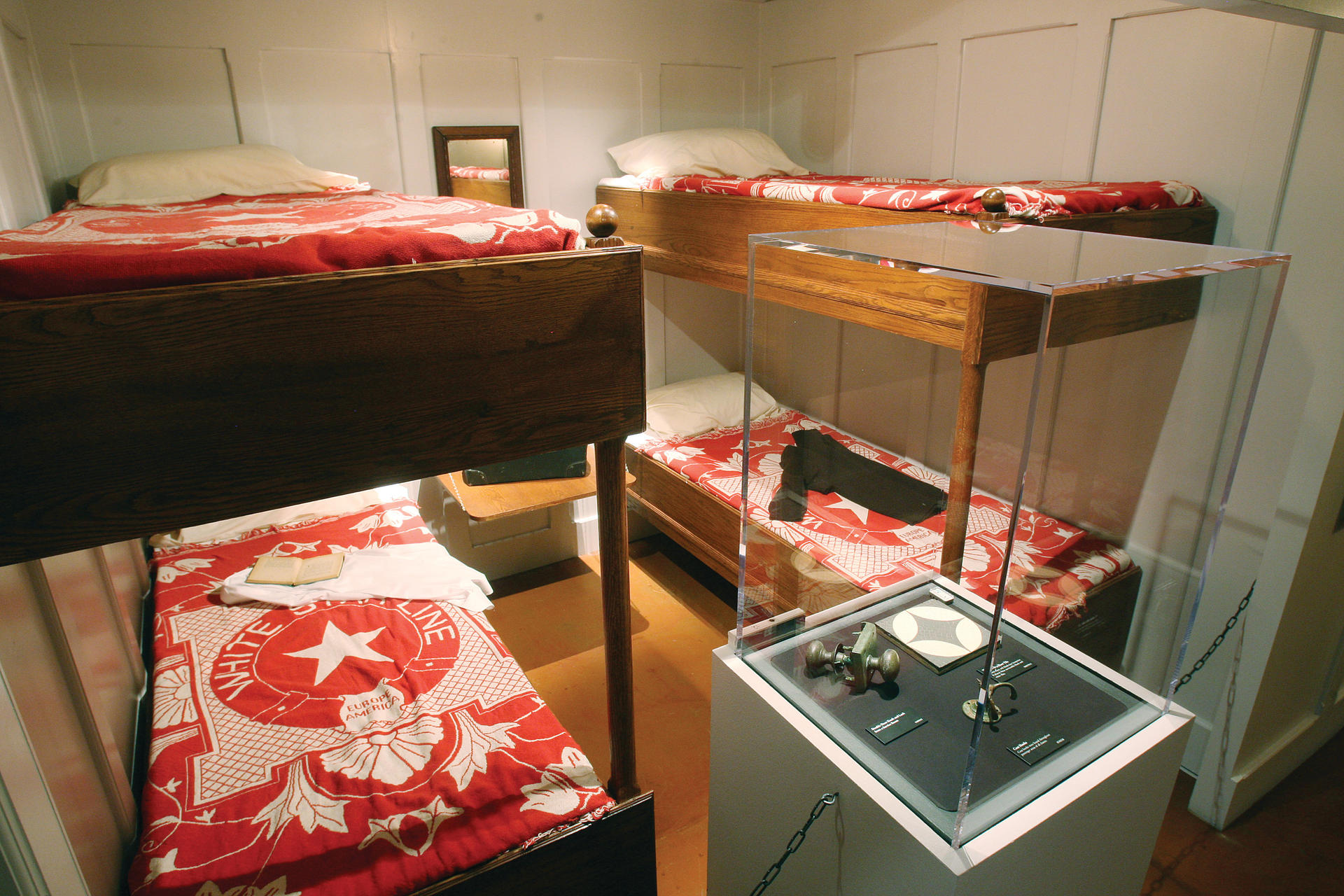 Titanic: The Artifact Exhibition Admission in Las Vegas - Thumbnail 3