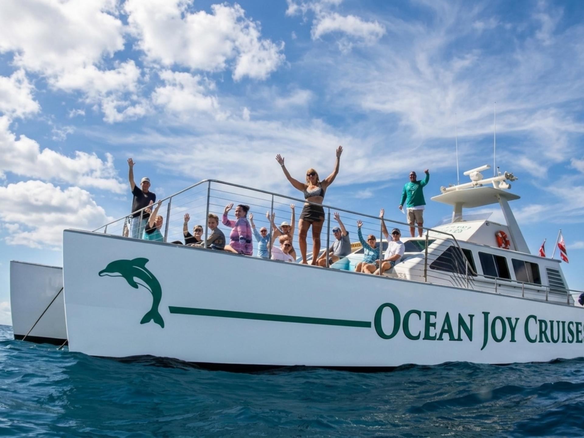 Luxury Morning Snorkel Cruise with Dolphin Watching in Oahu - Thumbnail 2