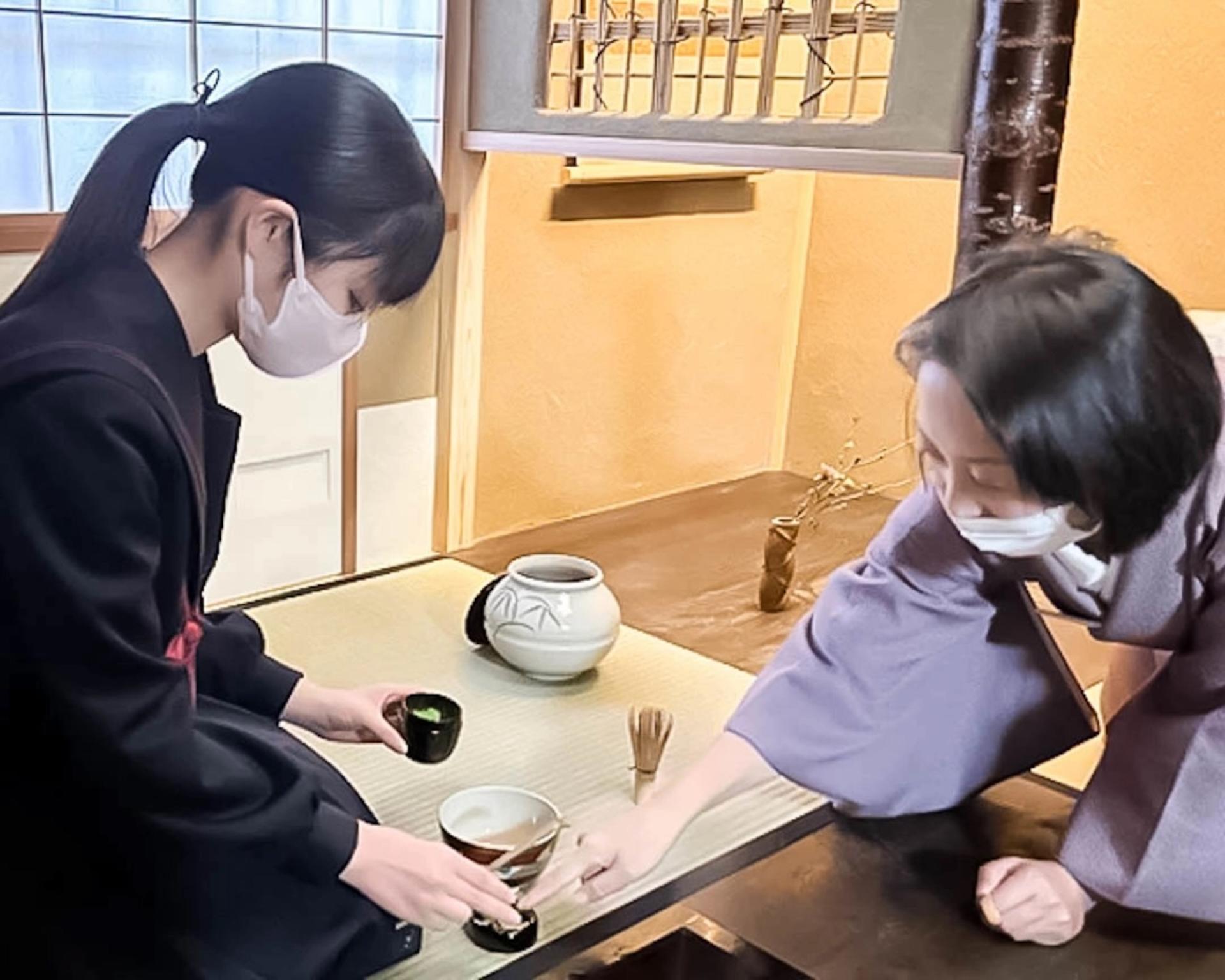 Experience an Authentic Kyoto Tea Ceremony (1 Hour) - Thumbnail 8