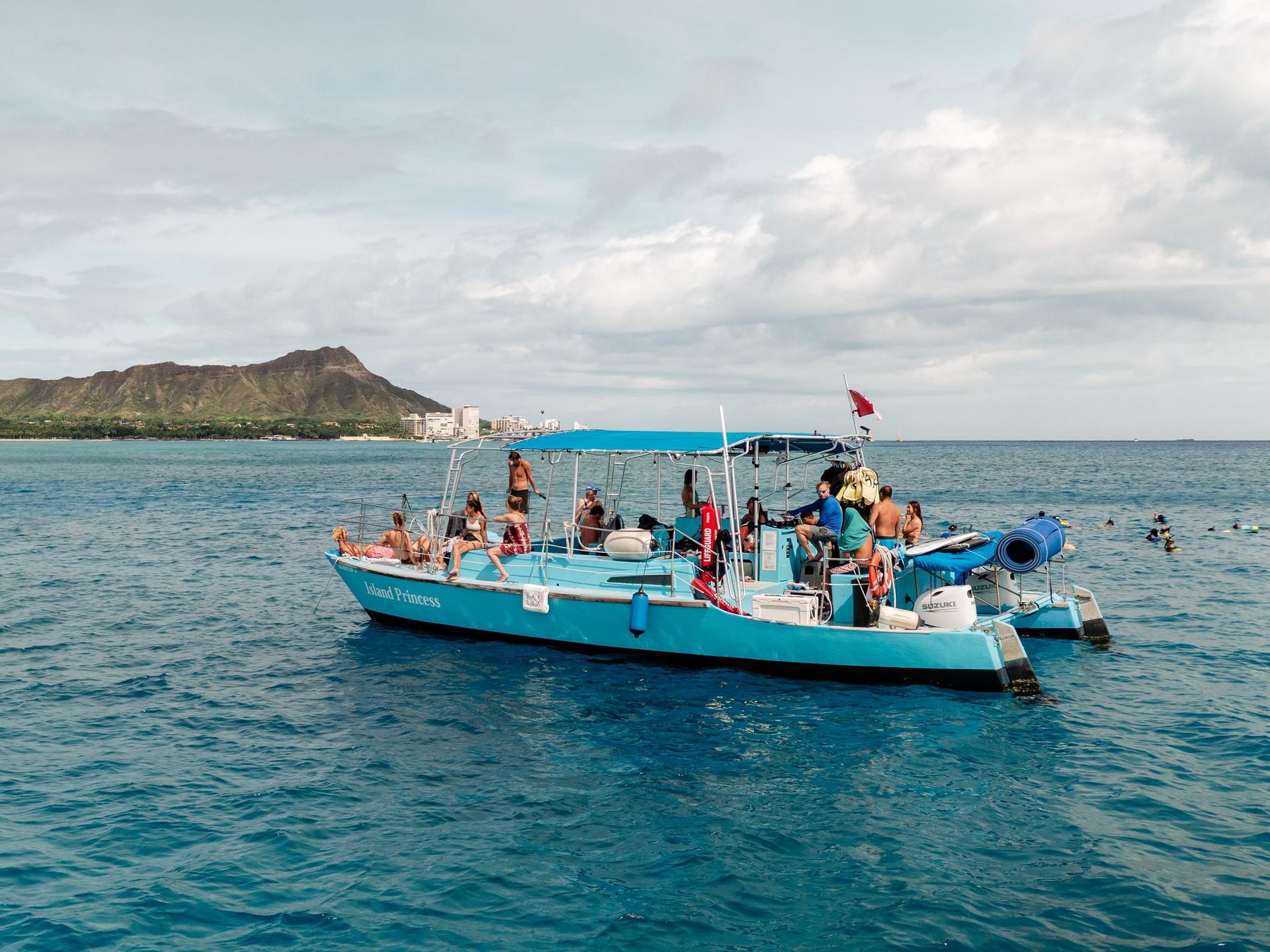 Waikiki Turtle Canyon Snorkeling Tour - Image 1