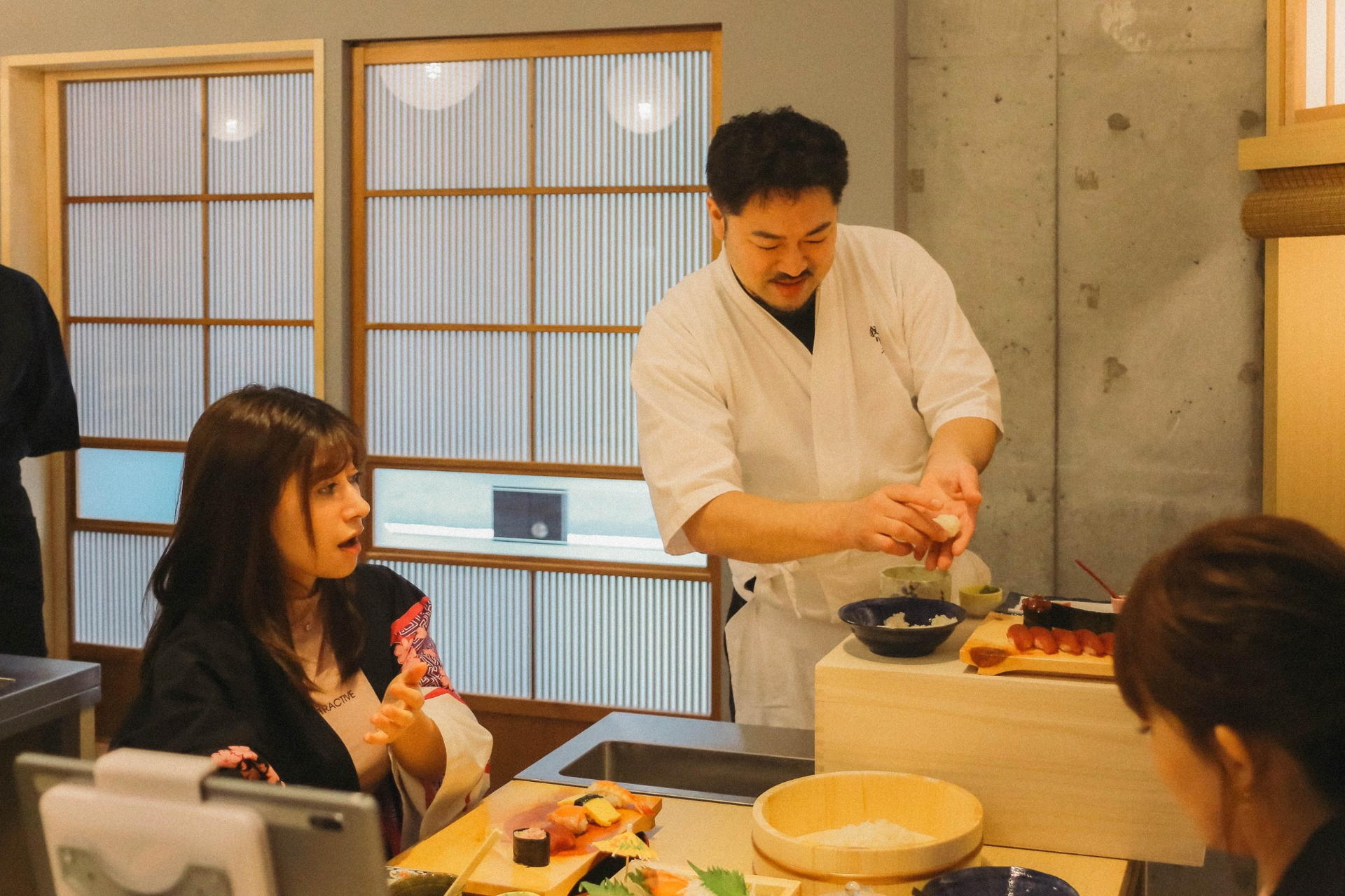 Sushi Making Class with Kimono near Tokyo Tower in Tokyo - Thumbnail 10