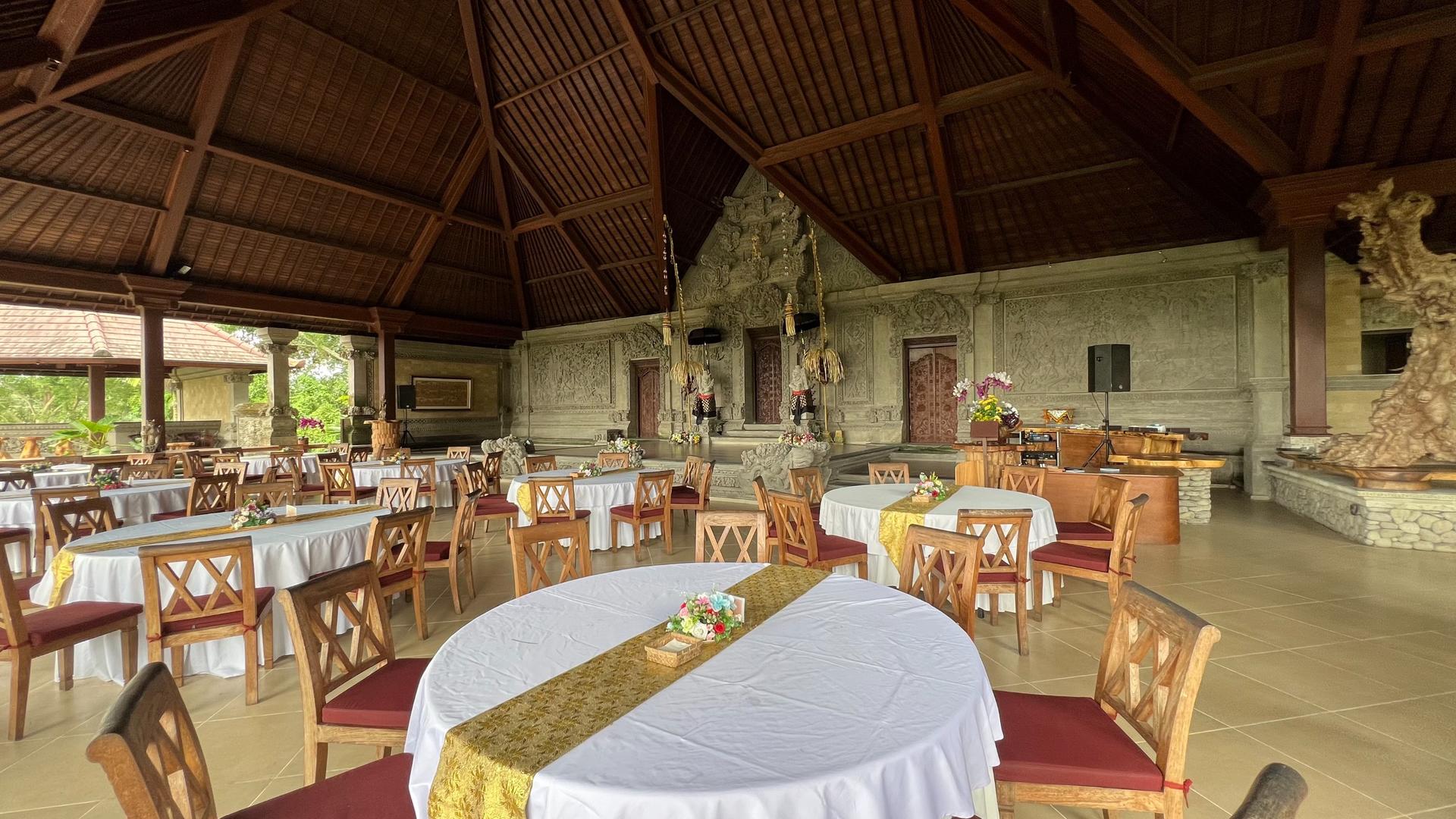 Taman Dedari Restaurant Dining Experience in Ubud - Thumbnail 9