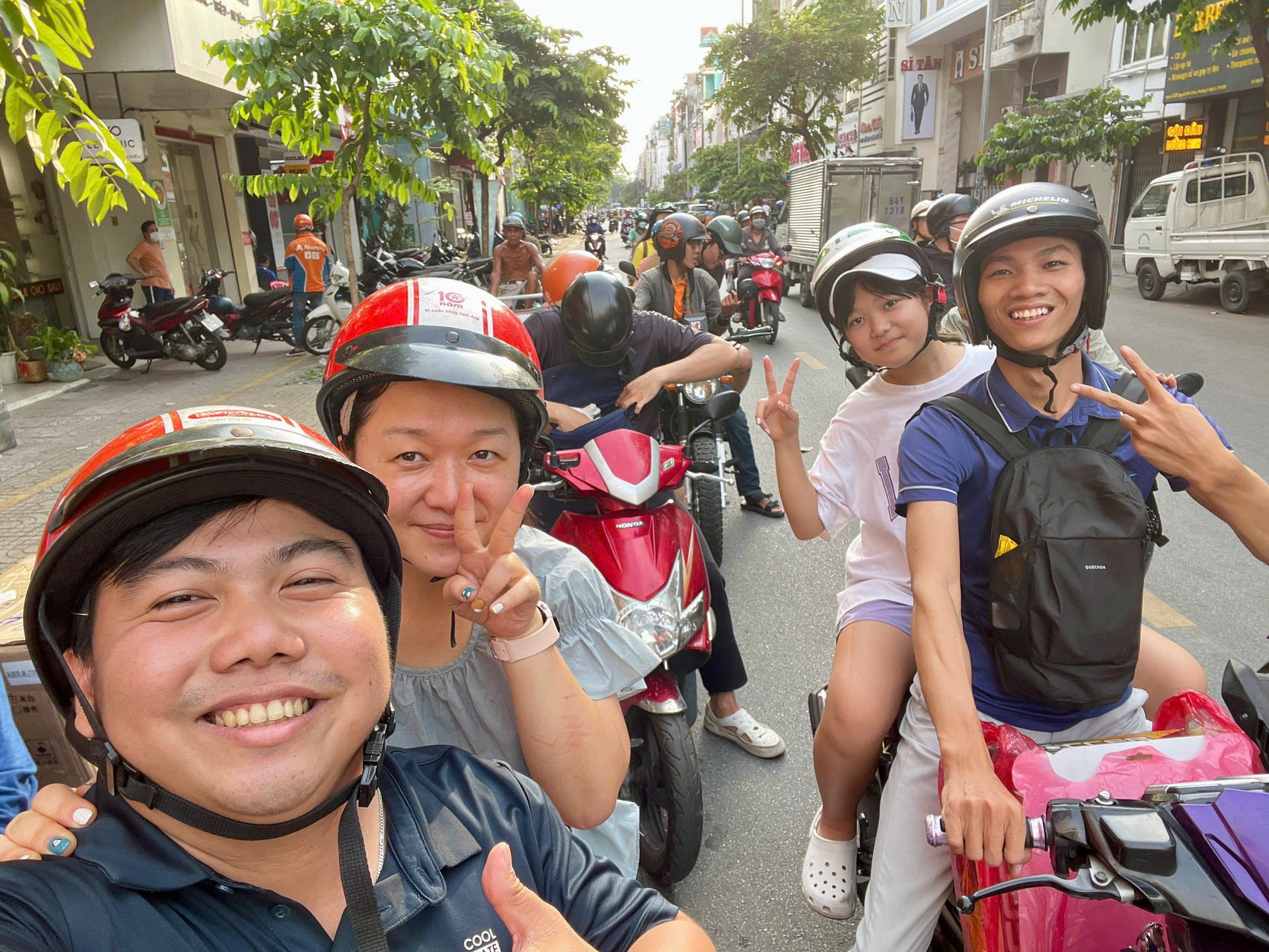 Ho Chi Minh City Motorbike 2 Hours Sightseeing Tour - Thumbnail 10