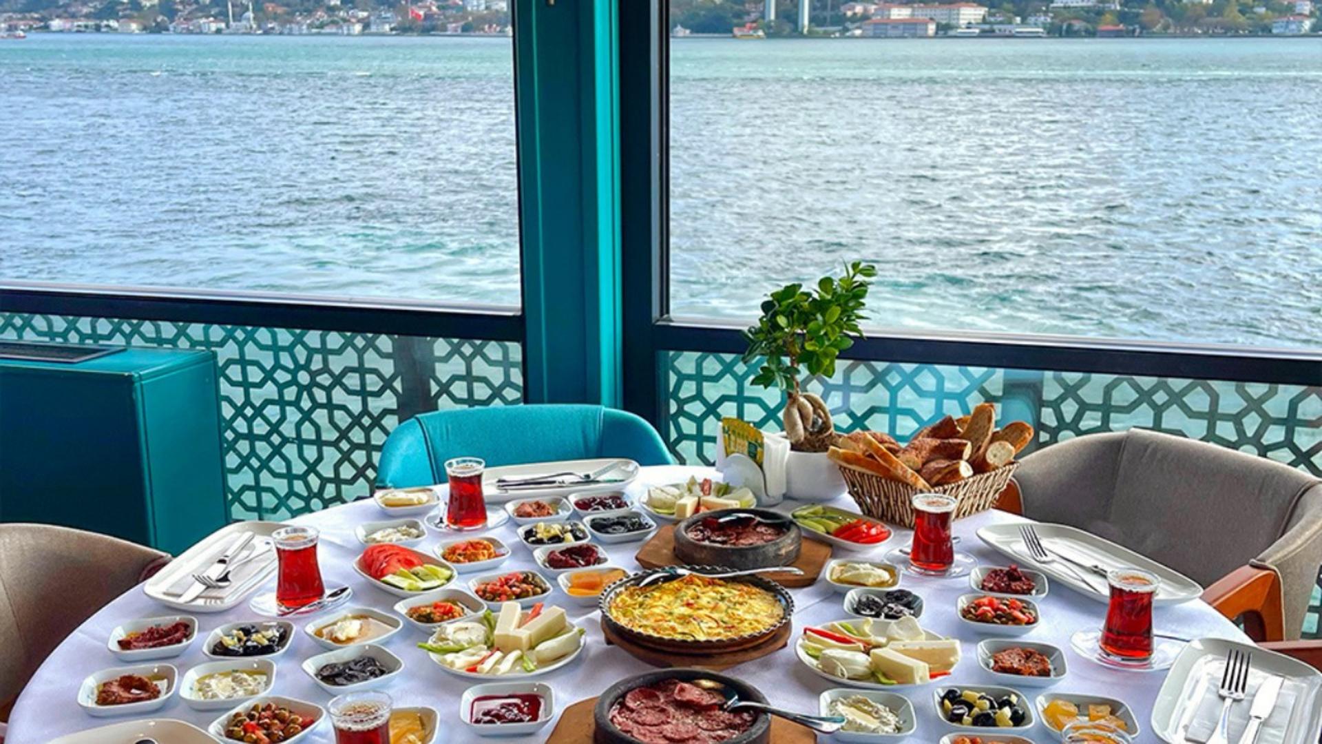 Le Vapeur Magique - Morning Turkish Breakfast Cruise - Thumbnail 3