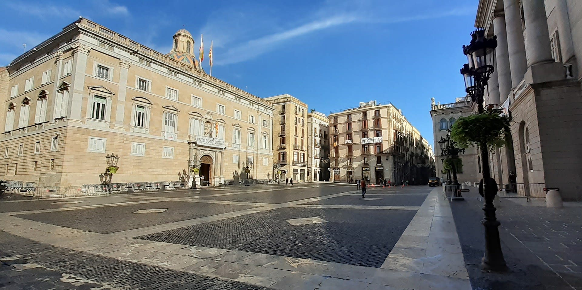 Barcelona: Old Town Walking Guided Tour - Thumbnail 7