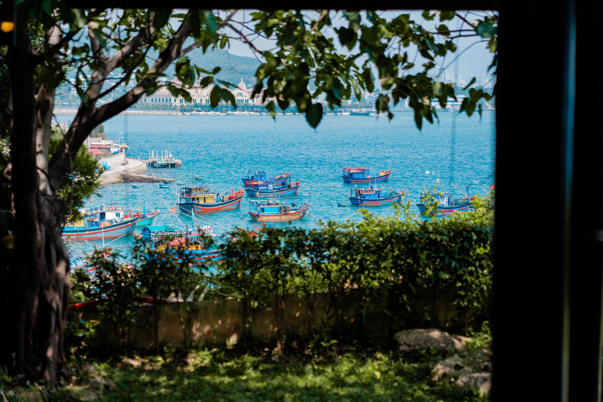 Nha Trang Day Tour to Soi Beach & Tri Nguyen Aquarium By Speed Boat - Thumbnail 21