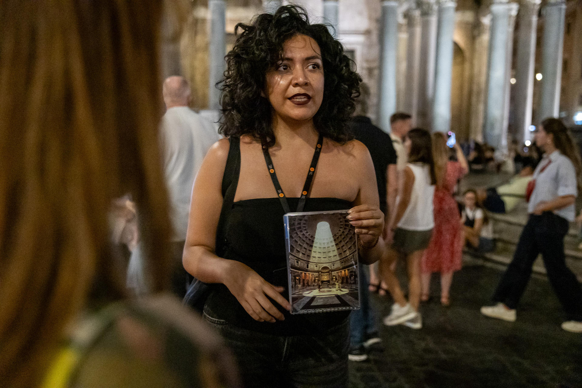Rome City, Pantheon, and Trevi Fountain Night Walking Tour - Thumbnail 9