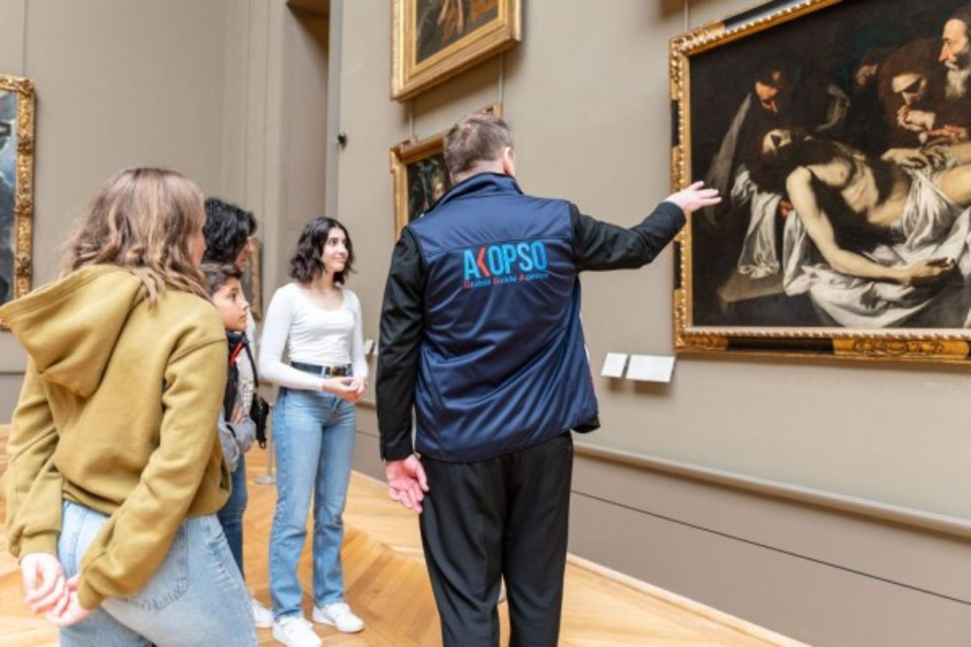 Louvre Museum 2-Hour Private Guided Tour in Paris - Thumbnail 4