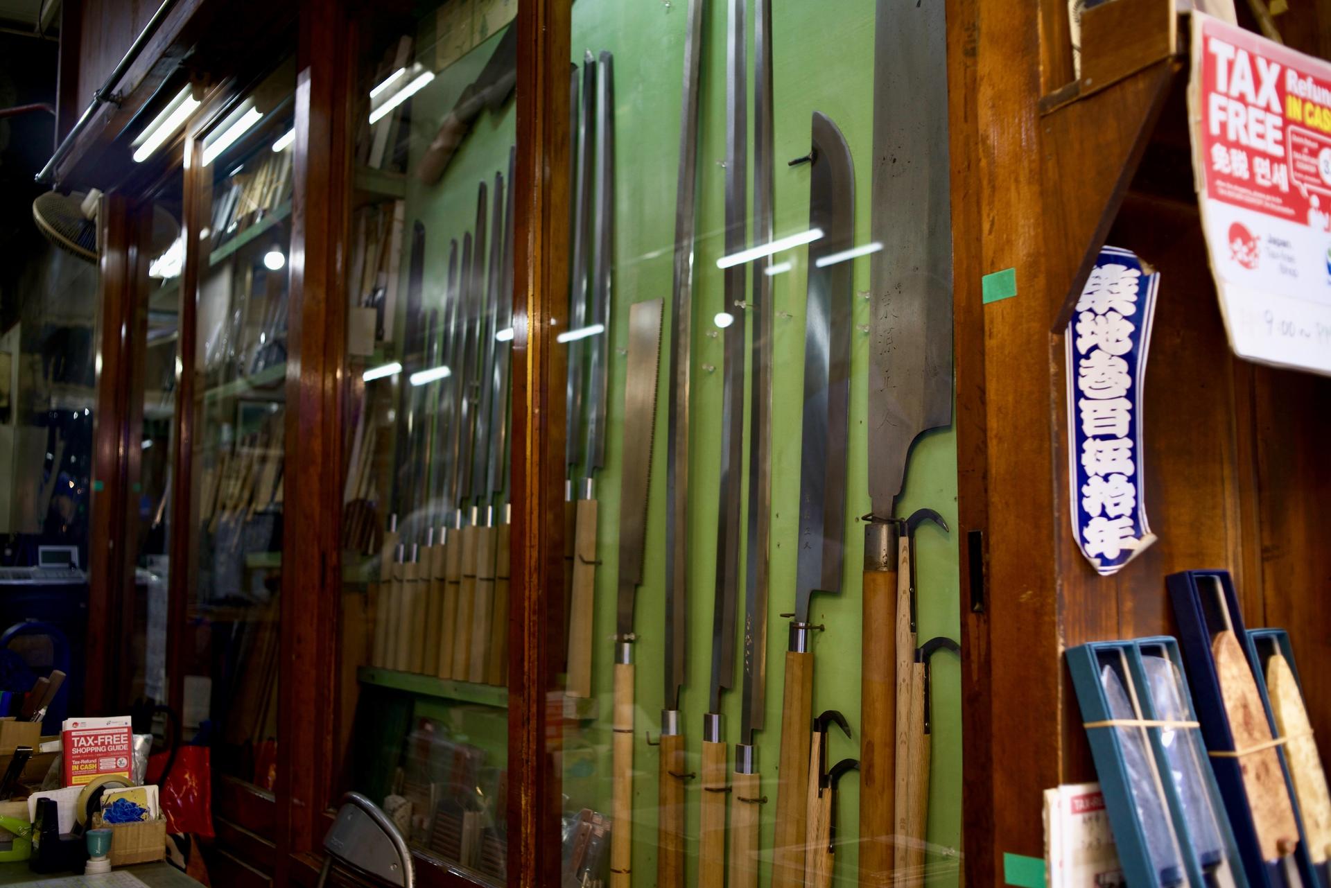 Tokyo Tsukiji Outer Market Half-Day Tour with Sushi Making - Thumbnail 14