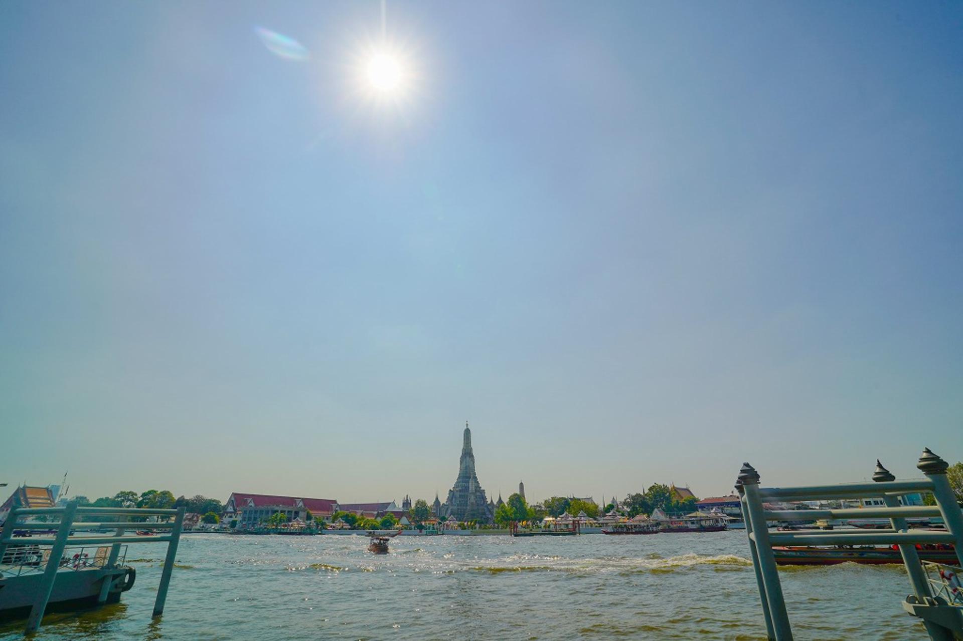 Wat Pho, Wat Arun & Flower Market Guided Walking Tour in Bangkok - Thumbnail 58